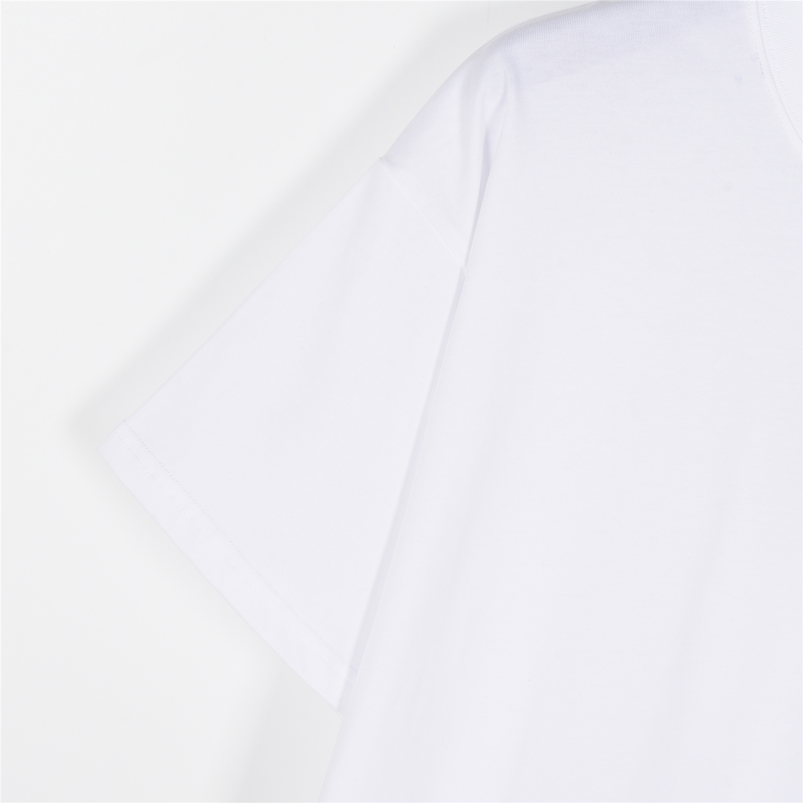 Prada/普拉达 经典尼龙口袋拉链三角标徽章短袖T恤-Chinese UA Cheap High Quatity Brand Clothes Bags handbags Sneakers wholesale wholesaler seller from China Factory suppliers Fashion Clothing Shoes best Quality Beautiful Price Prada/普拉达 经典尼龙口袋拉链三角标徽章短袖T恤