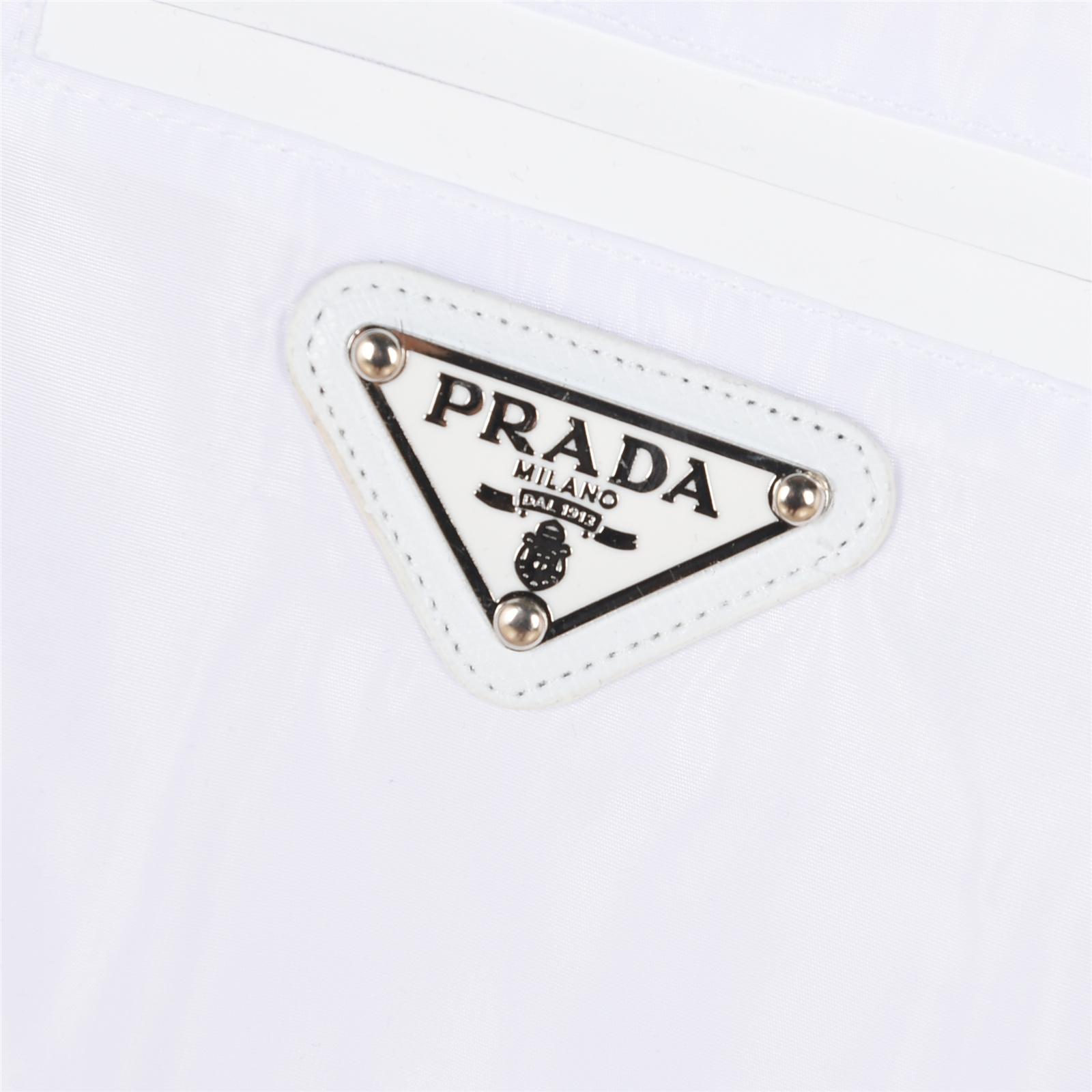 Prada/普拉达 经典尼龙口袋拉链三角标徽章短袖T恤-Chinese UA Cheap High Quatity Brand Clothes Bags handbags Sneakers wholesale wholesaler seller from China Factory suppliers Fashion Clothing Shoes best Quality Beautiful Price Prada/普拉达 经典尼龙口袋拉链三角标徽章短袖T恤