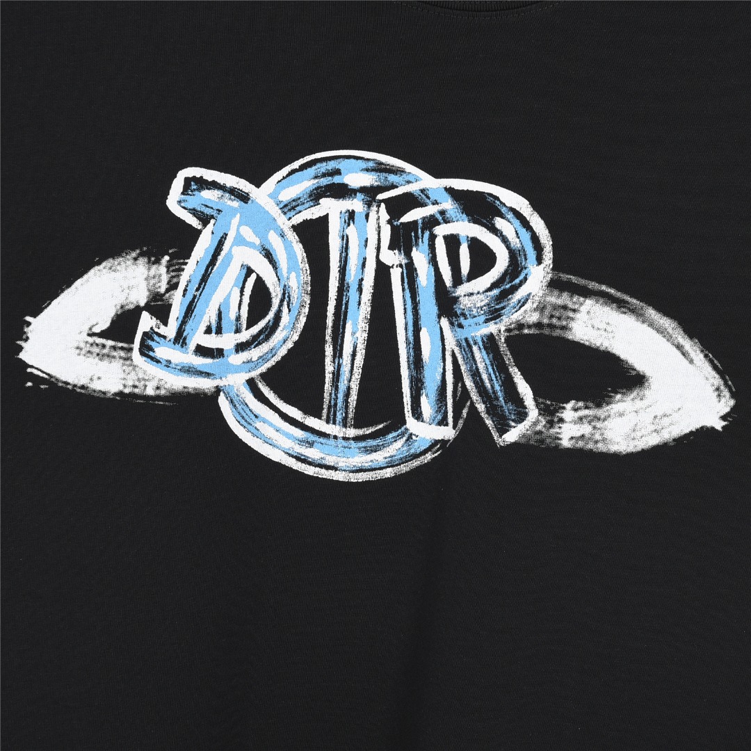 Dior/迪奥 25ss 灵感经典涂鸦字母印花短袖T恤白色 黑色-Chinese UA Cheap High Quatity Brand Clothes Bags handbags Sneakers wholesale wholesaler seller from China Factory suppliers Fashion Clothing Shoes best Quality Beautiful Price Dior/迪奥 25ss 灵感经典涂鸦字母印花短袖T恤白色 黑色
