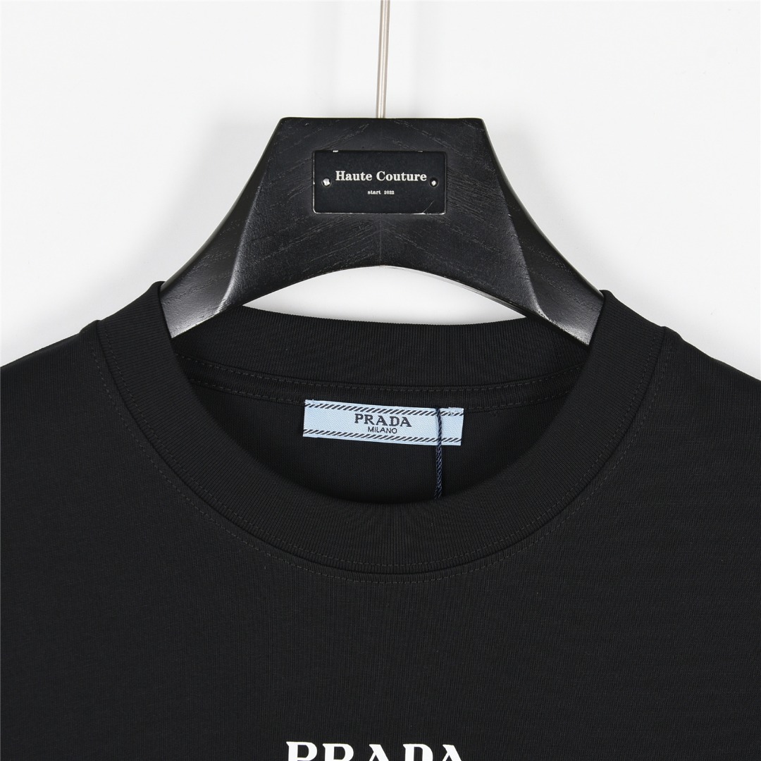 Prada/普拉达 25ss 领口金属三角徽标及字母印花短袖T恤