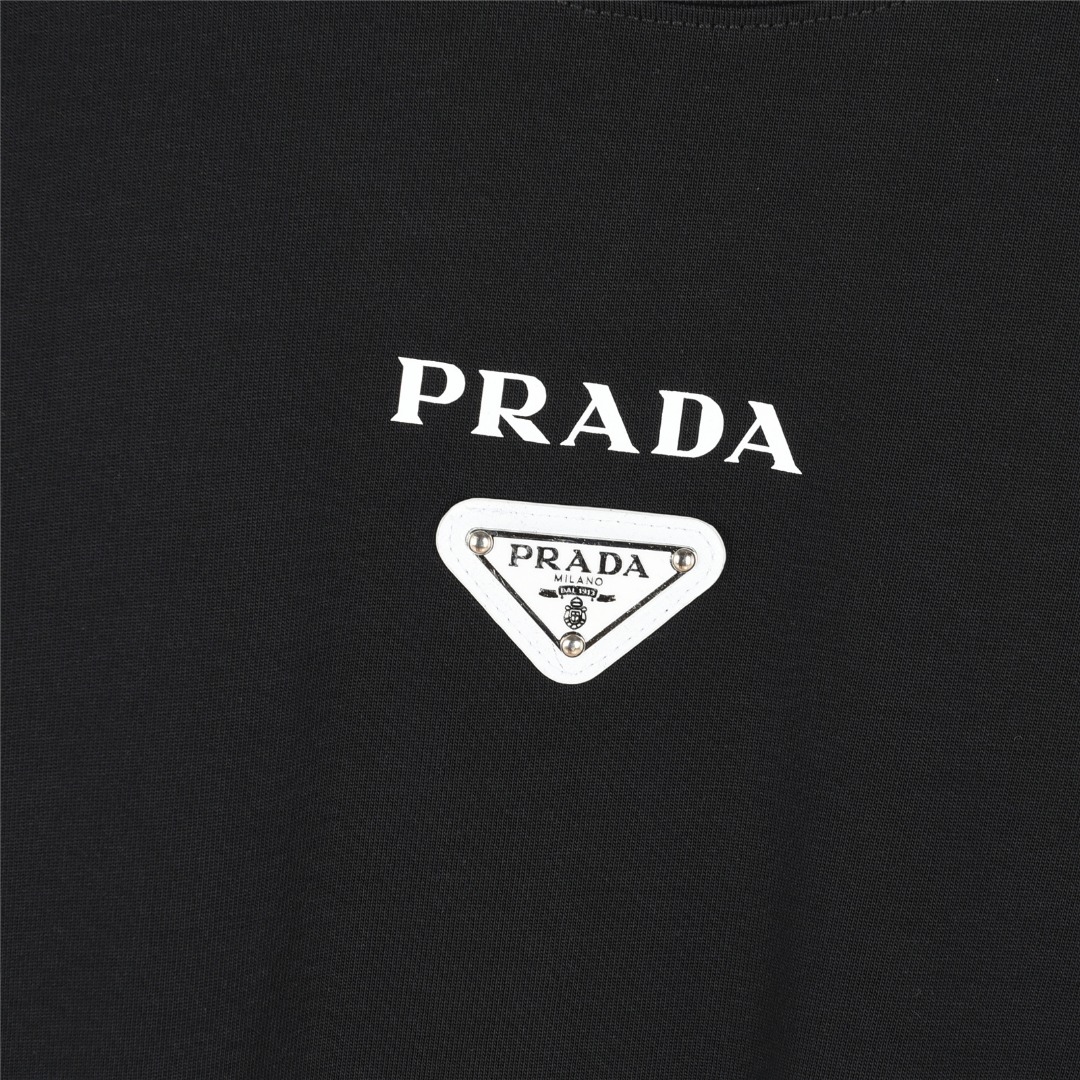 Prada/普拉达 25ss 领口金属三角徽标及字母印花短袖T恤