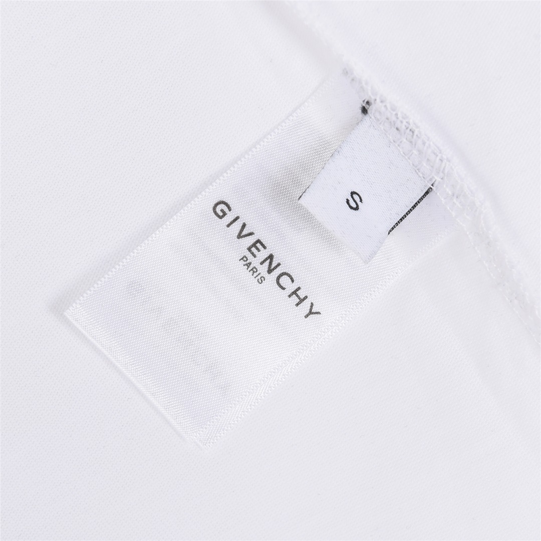 Givenchy 纪梵希 25ss 领口logo字母发泡印花项链短袖T恤-Chinese UA Cheap High Quatity Brand Clothes Bags handbags Sneakers wholesale wholesaler seller from China Factory suppliers Fashion Clothing Shoes best Quality Beautiful Price Givenchy 纪梵希 25ss 领口logo字母发泡印花项链短袖T恤