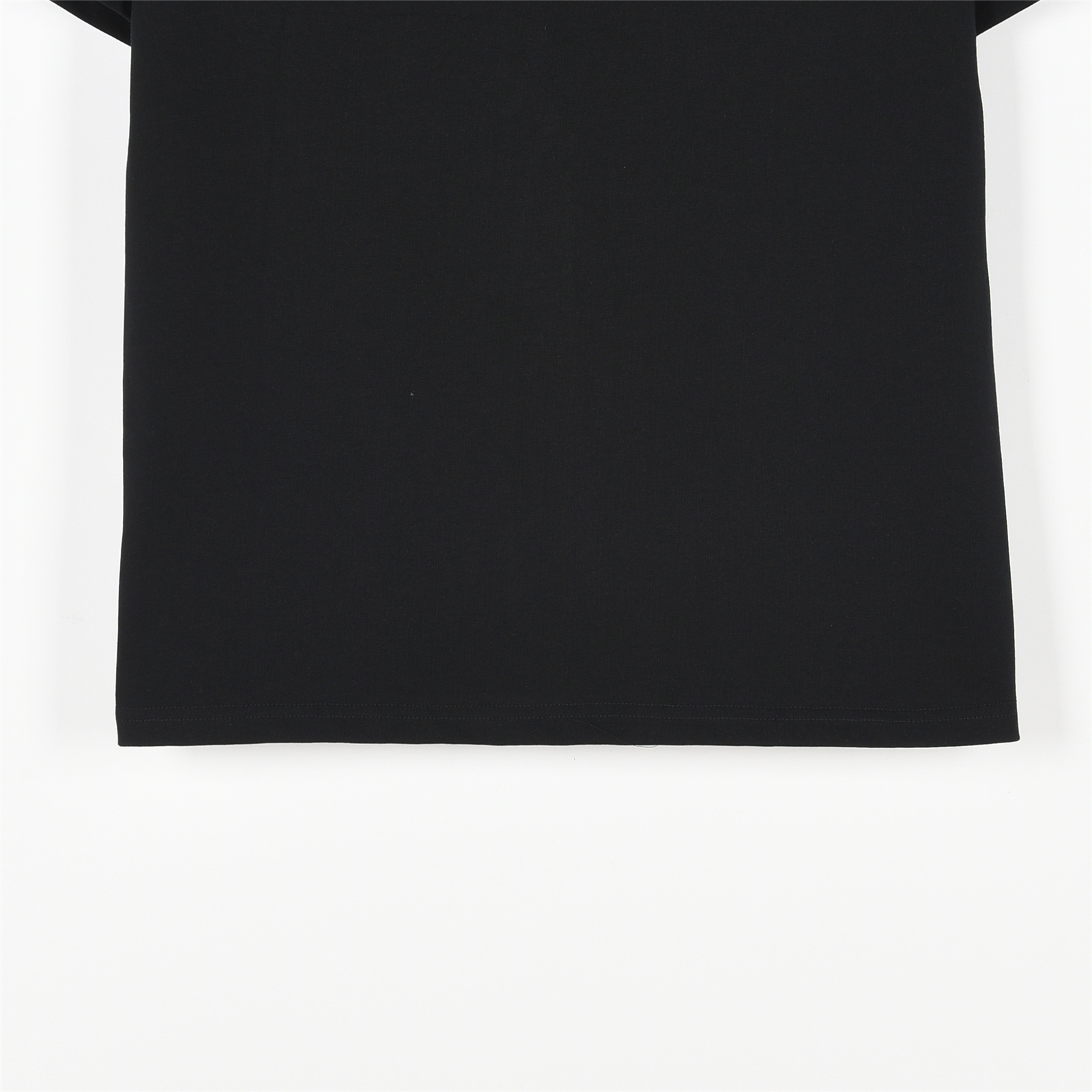 Givenchy/纪梵希 25ss 领口logo字母发泡印花项链短袖T恤