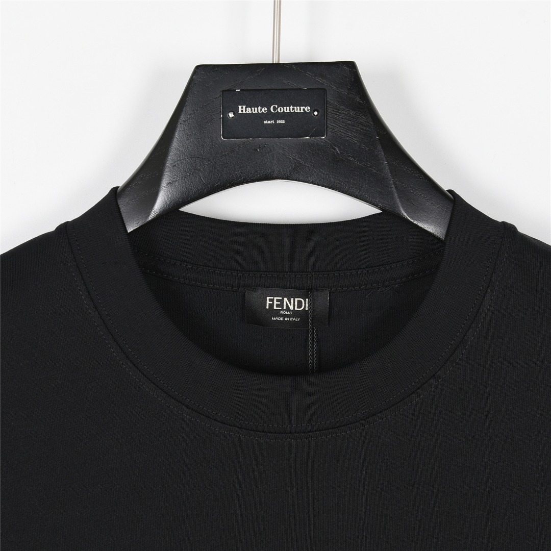 Fendi/芬迪 25ss 小怪兽眼睛老花贴布刺绣短袖T恤 黑色 白色-Chinese UA Cheap High Quatity Brand Clothes Bags handbags Sneakers wholesale wholesaler seller from China Factory suppliers Fashion Clothing Shoes best Quality Beautiful Price Fendi/芬迪 25ss 小怪兽眼睛老花贴布刺绣短袖T恤 黑色 白色