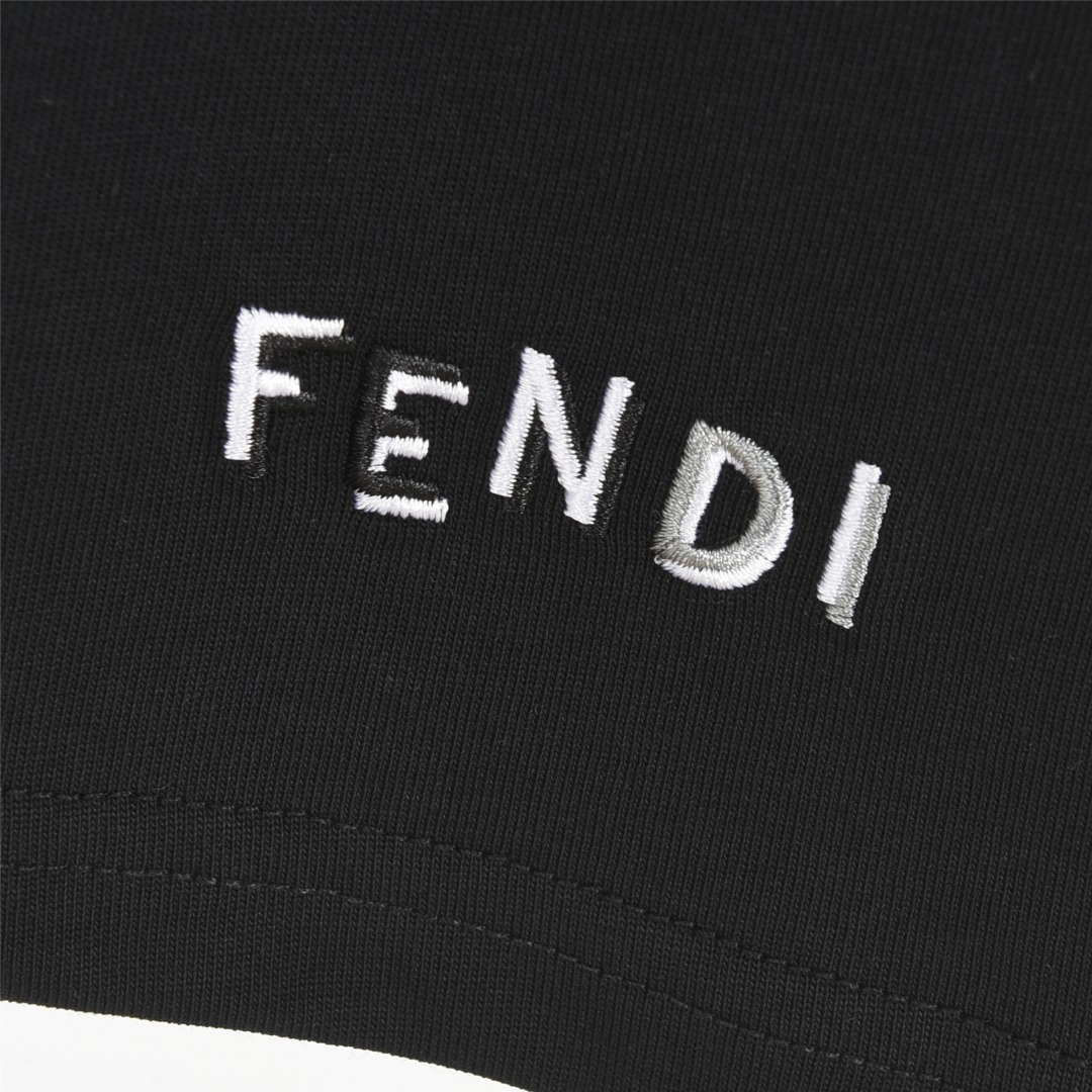 Fendi/芬迪 25ss 小怪兽眼睛老花贴布刺绣短袖T恤 黑色 白色-Chinese UA Cheap High Quatity Brand Clothes Bags handbags Sneakers wholesale wholesaler seller from China Factory suppliers Fashion Clothing Shoes best Quality Beautiful Price Fendi/芬迪 25ss 小怪兽眼睛老花贴布刺绣短袖T恤 黑色 白色