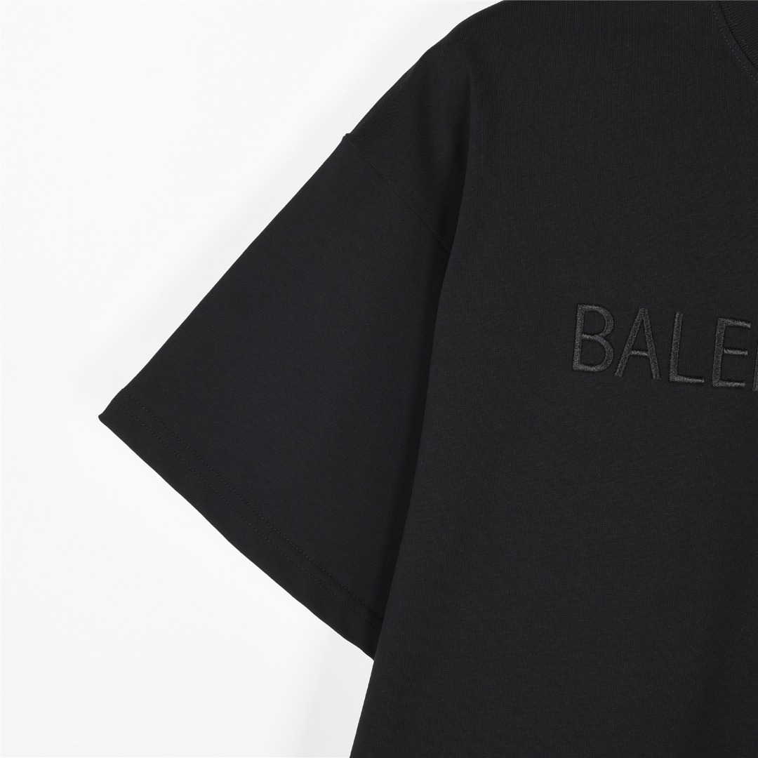 Balenciaga/巴黎世家 25ss 暗纹锁扣字母刺绣短袖T恤