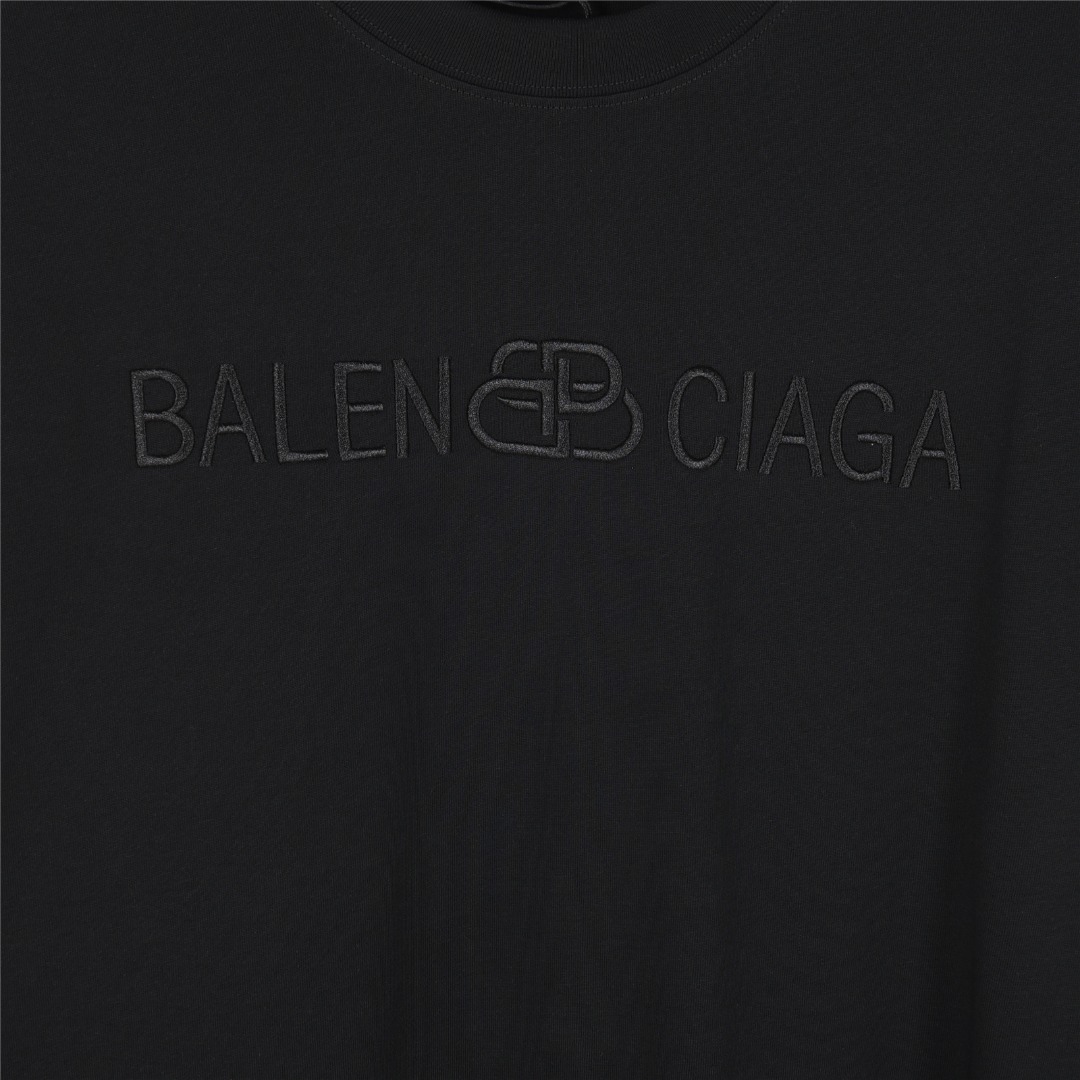 Balenciaga/巴黎世家 25ss 暗纹锁扣字母刺绣短袖T恤