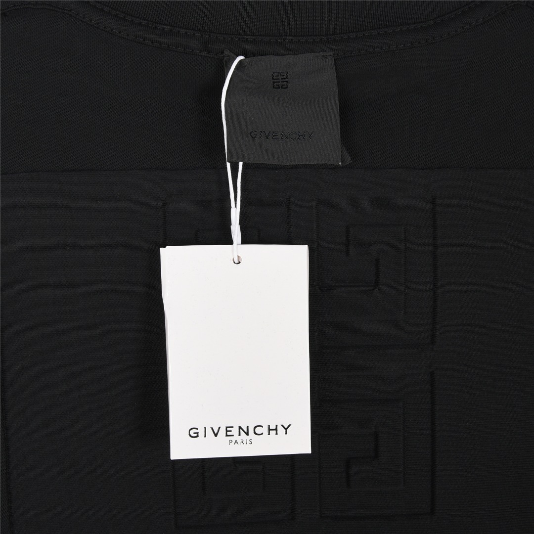 Givenchy/纪梵希 25ss 前后四宫格字母立体凹凸印花短袖T恤
