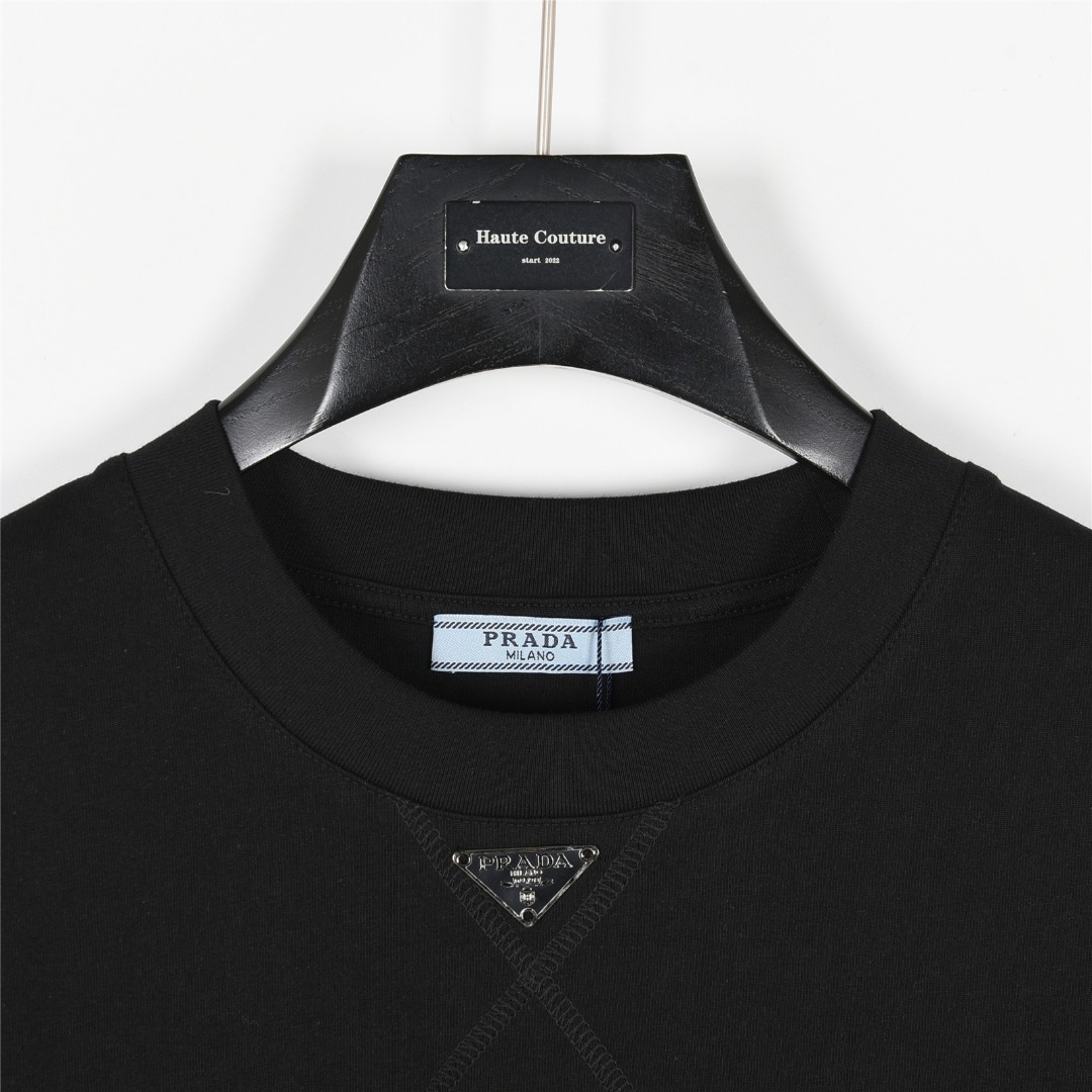 PRADA/普拉达 领口手缝金属三角标短袖T恤