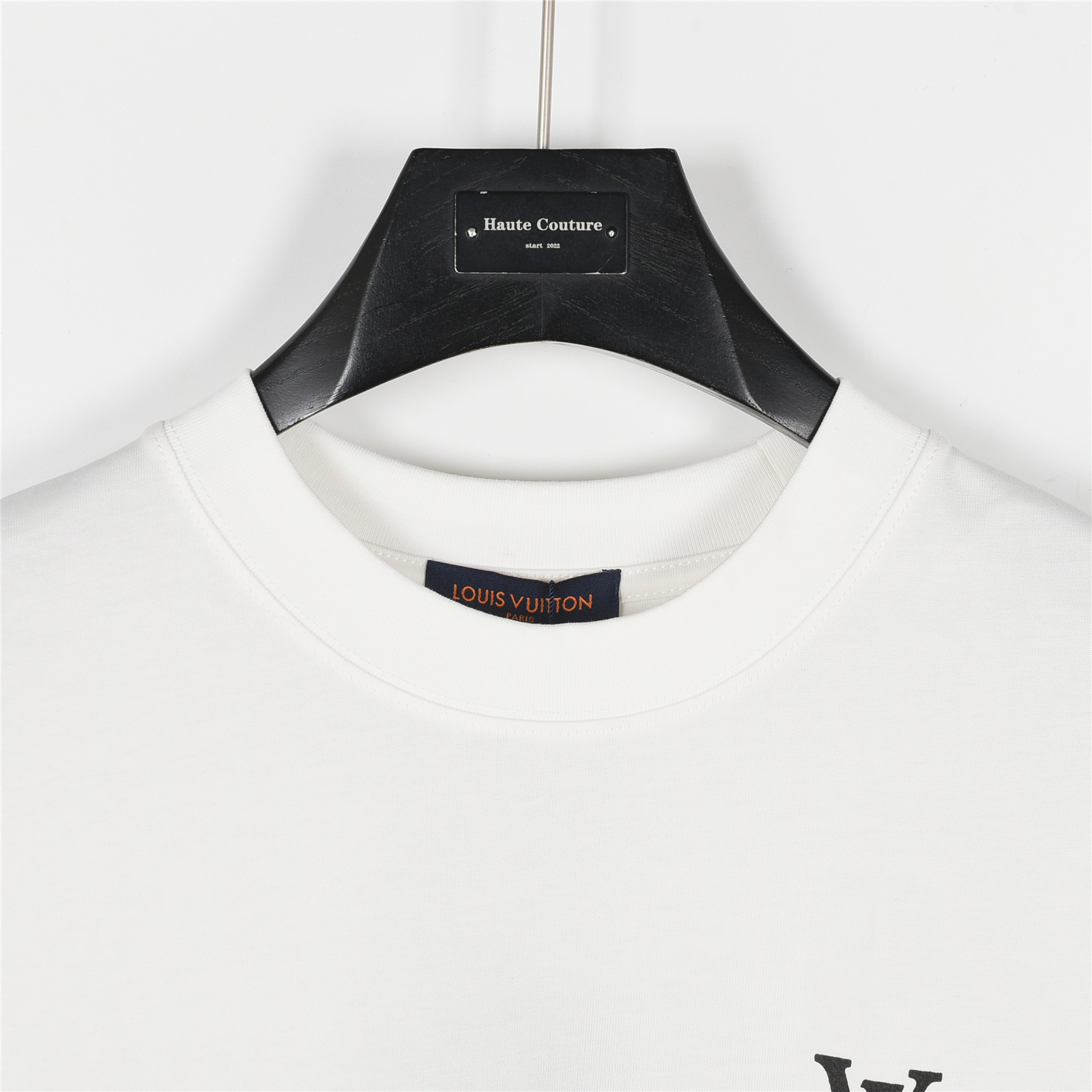 Louis Vuitton/路易威登 25ss 后背字母logo发泡印花短袖T恤 Louis Vuitton/路易威登 25ss 后背字母logo发泡印花短袖T恤