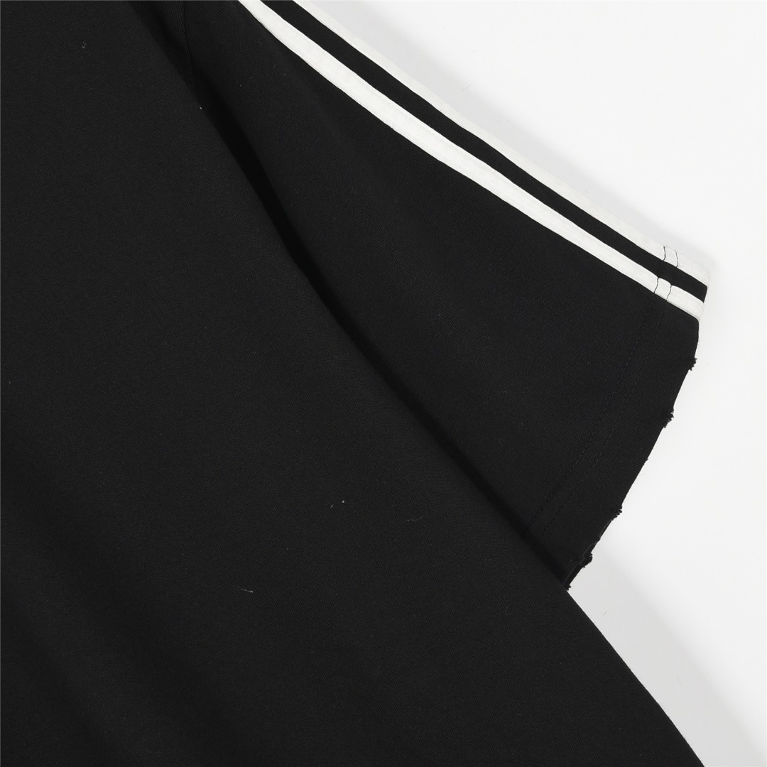Balenciaga X adidas联名 三叶草logo压胶短袖T恤 面料采用300克重磅洗水纯棉