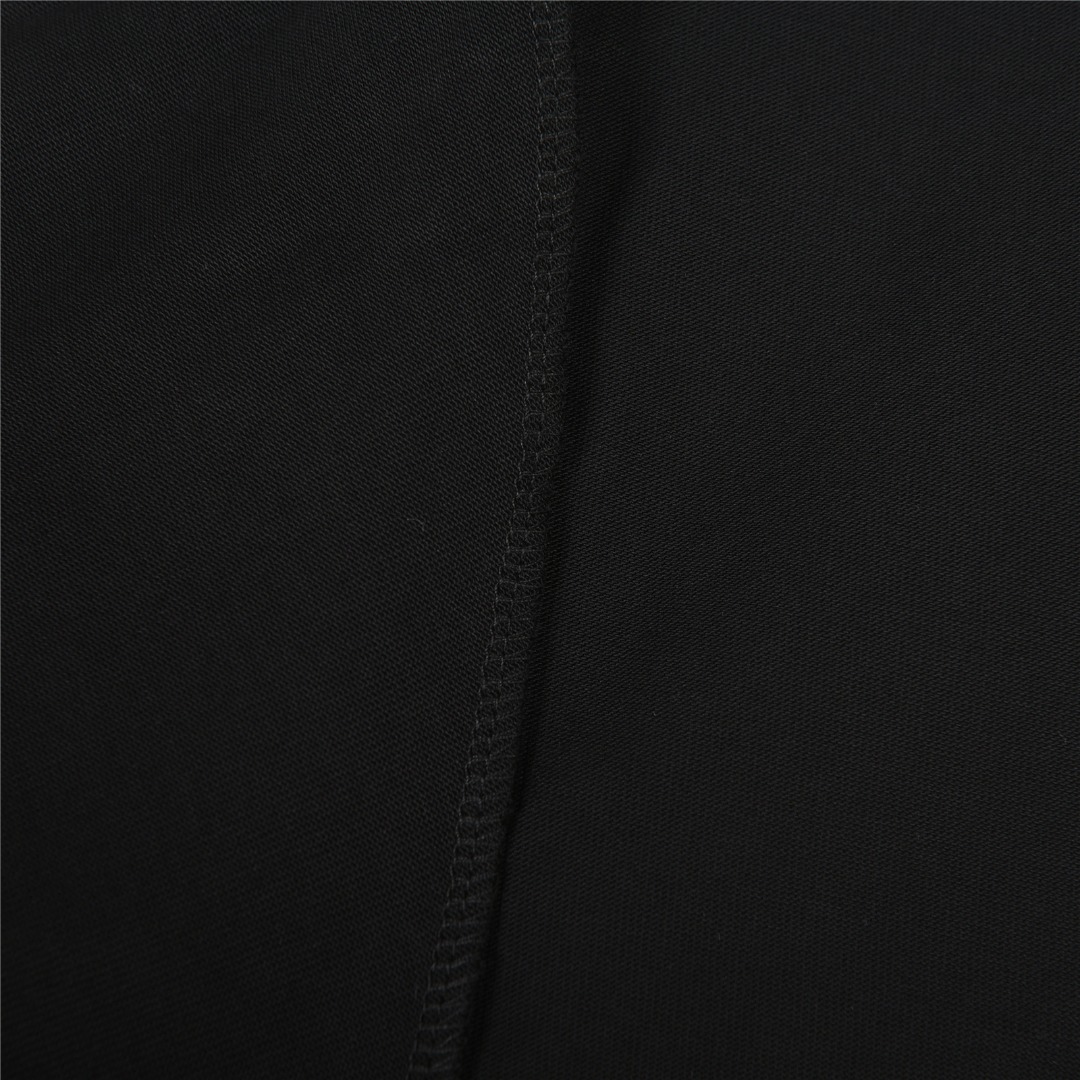 Balenciaga/巴黎世家 25ss 胸口小标logo刺绣短袖T恤