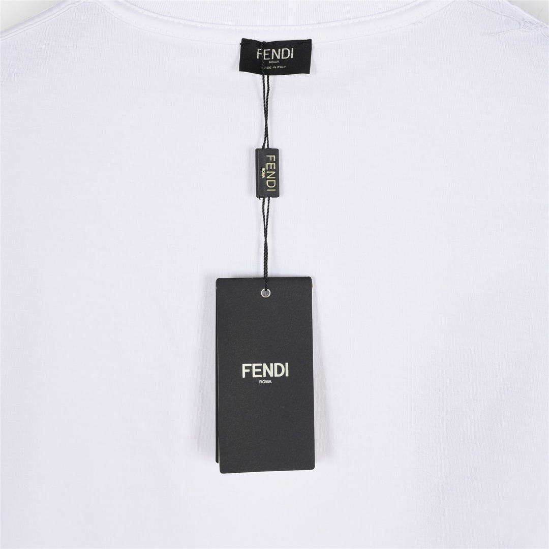 Fendi/芬迪 皮革饰边拉链口袋短袖T恤-Chinese UA Cheap High Quatity Brand Clothes Bags handbags Sneakers wholesale wholesaler seller from China Factory suppliers Fashion Clothing Shoes best Quality Beautiful Price Fendi/芬迪 皮革饰边拉链口袋短袖T恤