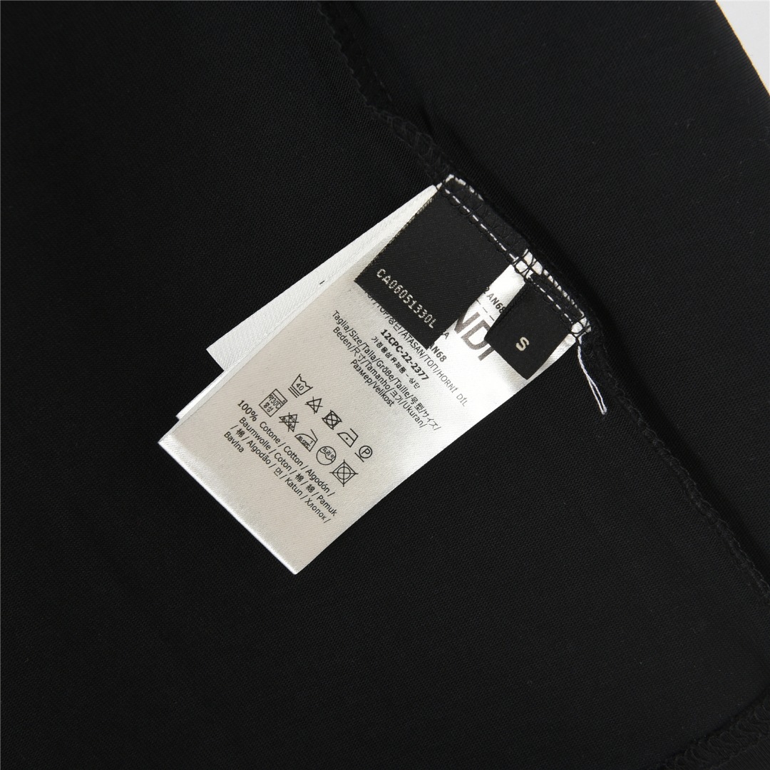 Fendi/芬迪 皮革饰边拉链口袋短袖T恤