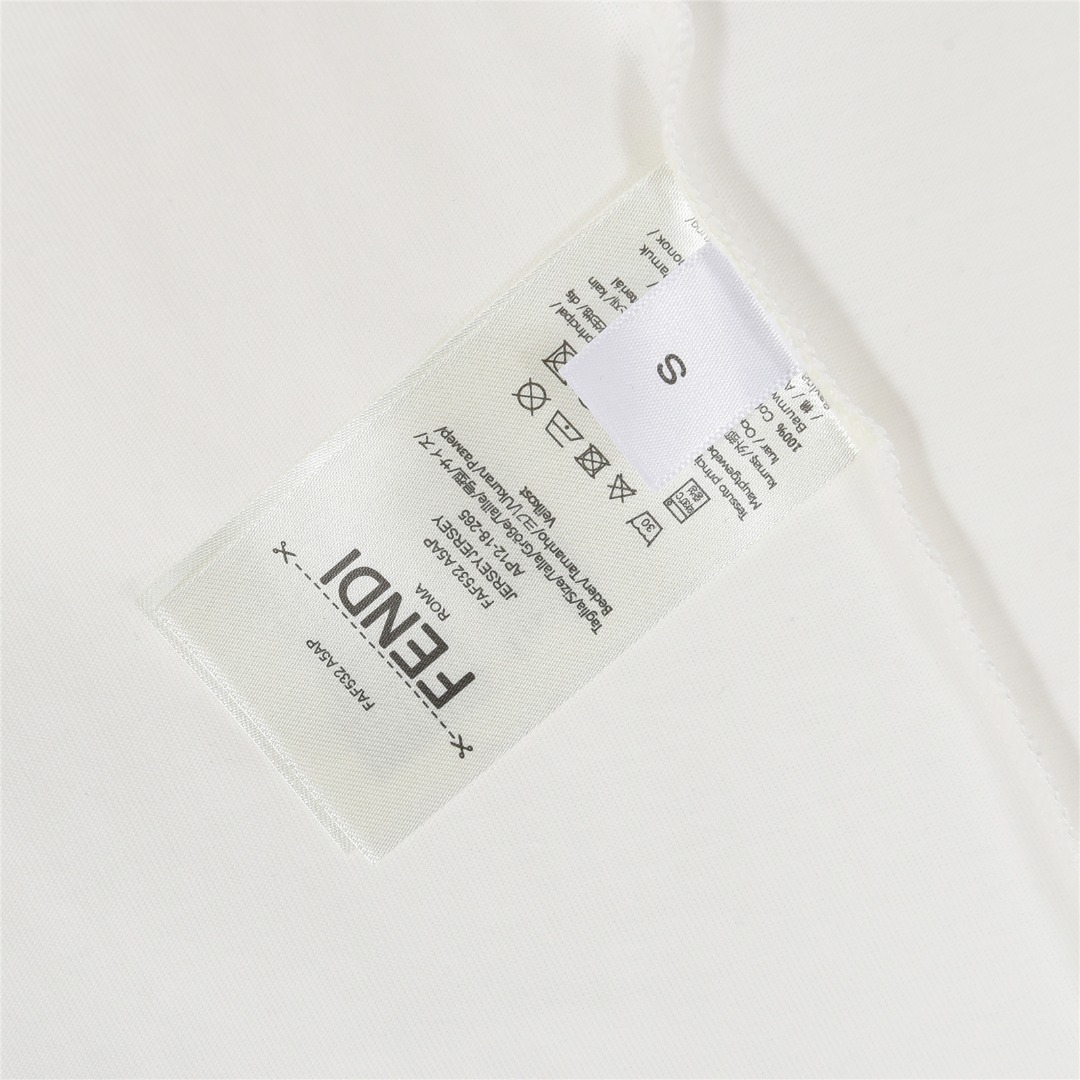 FENDI 芬迪 25ss 薯条刺绣短袖T恤-Chinese UA Cheap High Quatity Brand Clothes Bags handbags Sneakers wholesale wholesaler seller from China Factory suppliers Fashion Clothing Shoes best Quality Beautiful Price FENDI 芬迪 25ss 薯条刺绣短袖T恤