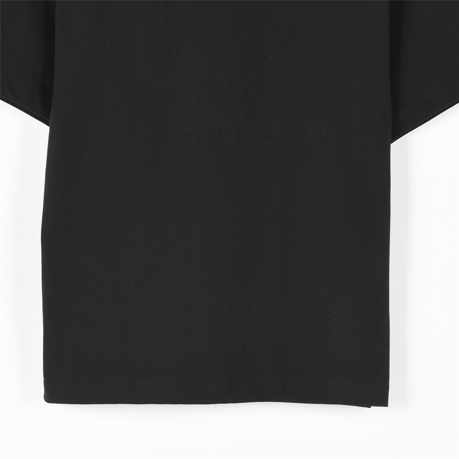 DESCENTE/迪桑特 25ss 肩膀logo刺绣短袖T恤