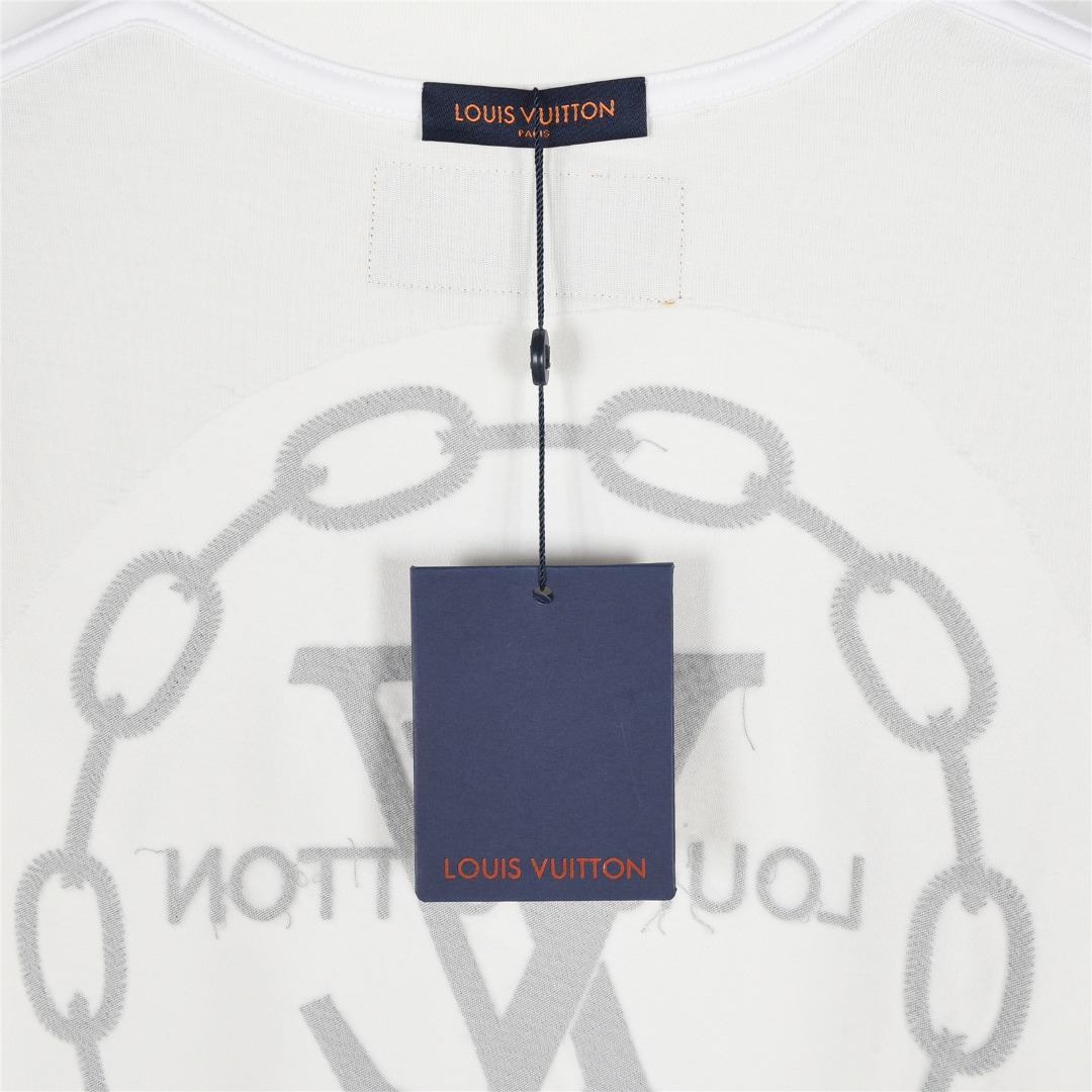Louis Vuitton/路易威登 25ss 后背链条圆圈刺绣短袖T恤-Chinese UA Cheap High Quatity Brand Clothes Bags handbags Sneakers wholesale wholesaler seller from China Factory suppliers Fashion Clothing Shoes best Quality Beautiful Price Louis Vuitton/路易威登 25ss 后背链条圆圈刺绣短袖T恤