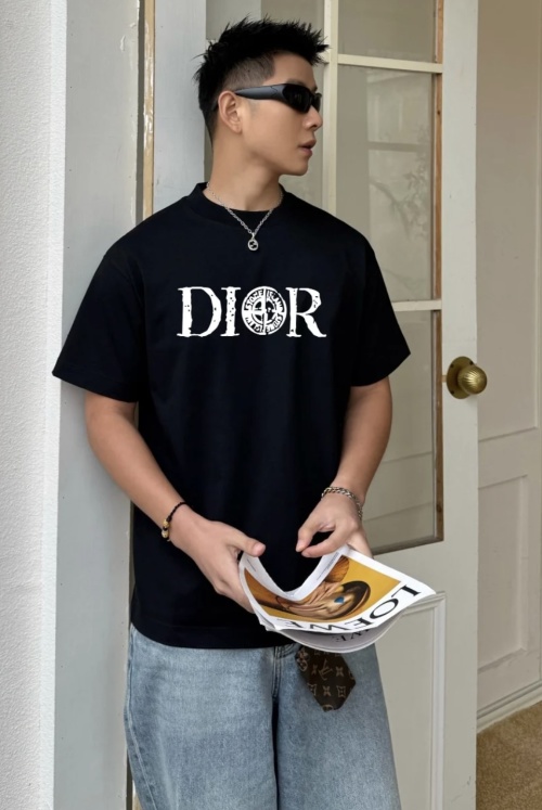 DIOR X Stone Island 25ss Logo Print Short Sleeve Tee 1 DIOR X Stone Island 25ss Logo Print Short Sleeve Tee