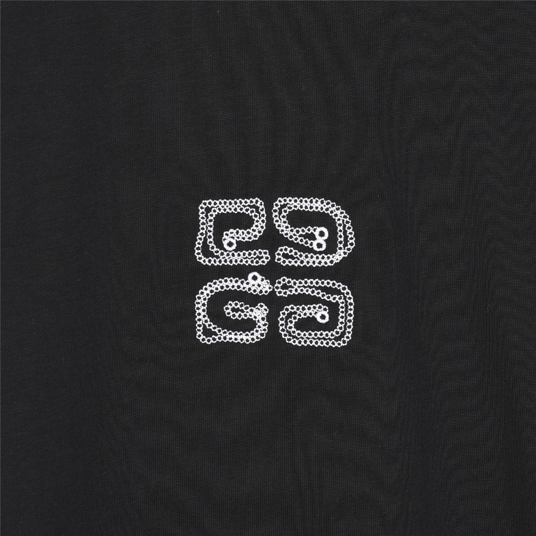 GIVENCHY/纪梵希 25ss 宫格及后背logo立体刺绣短袖T恤