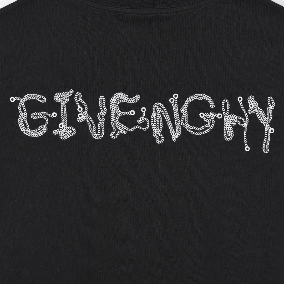 GIVENCHY/纪梵希 25ss 宫格及后背logo立体刺绣短袖T恤