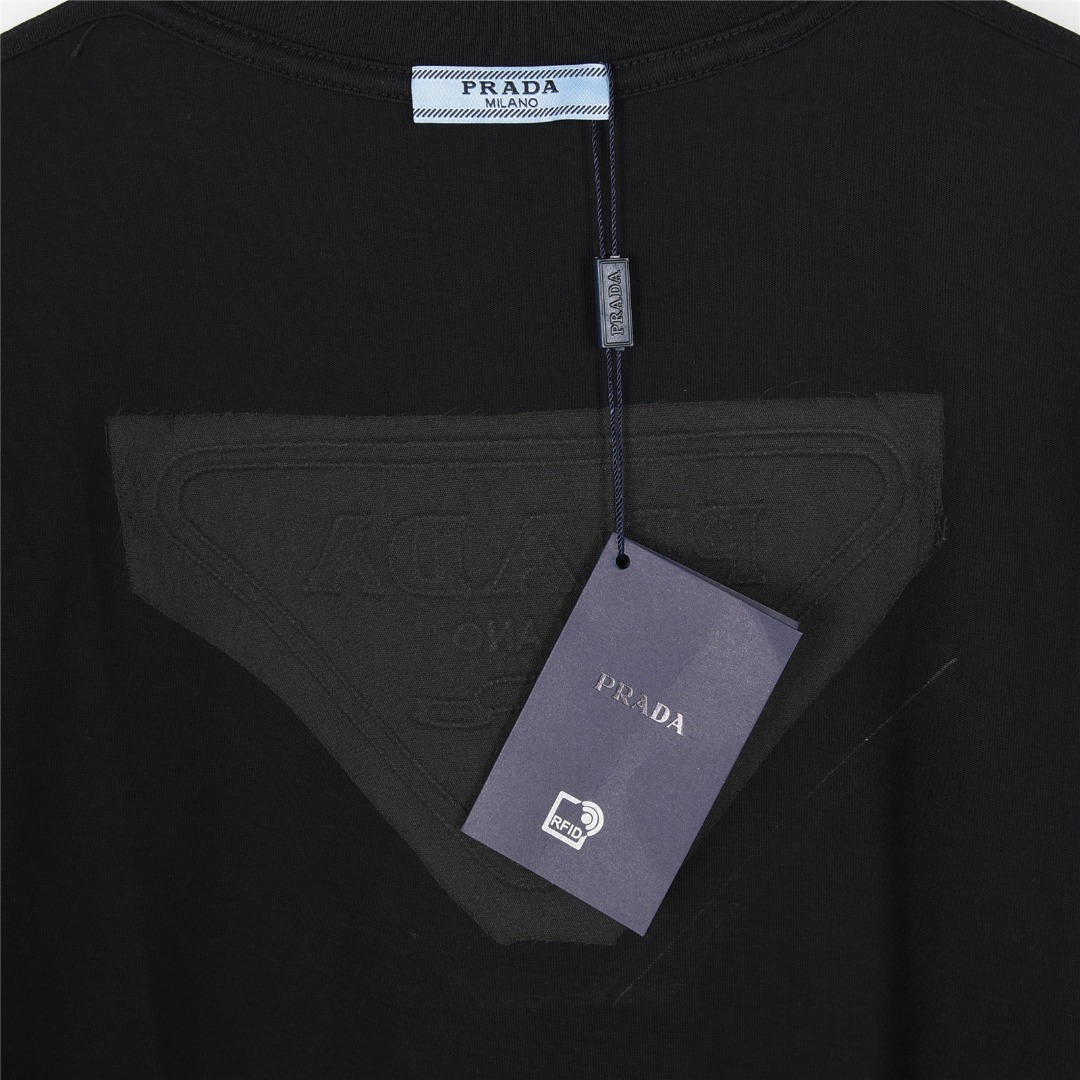 PRADA/普拉达25ss 金属三角标及后背暗纹拱桥刺绣短袖T恤