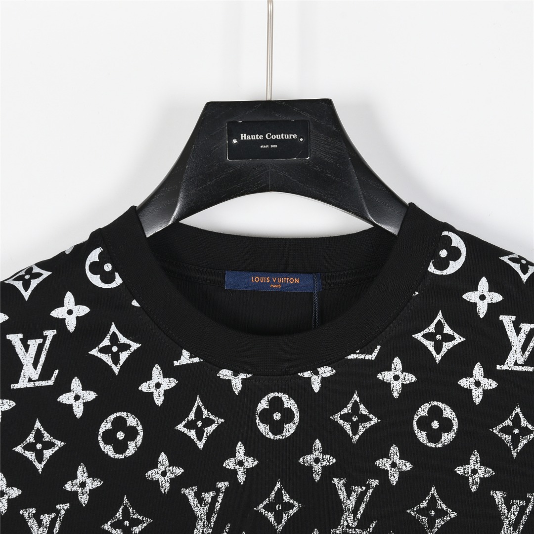 Louis Vuitton/路易威登 满印上幅渐变字母印花短袖T恤