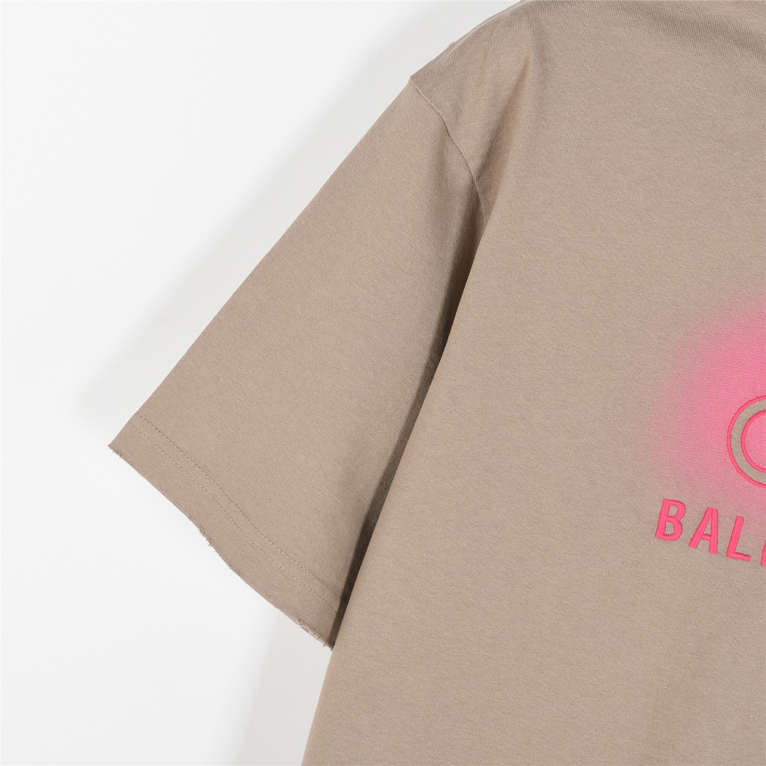 Balenciaga/巴黎世家 25ss 锁扣字母刺绣及喷墨破洞短袖T恤