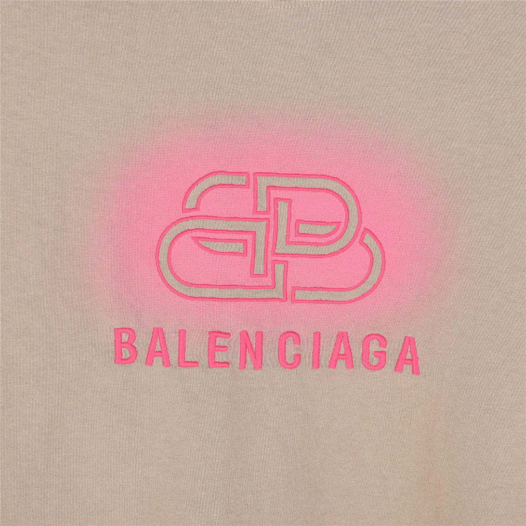 Balenciaga/巴黎世家 25ss 锁扣字母刺绣及喷墨破洞短袖T恤