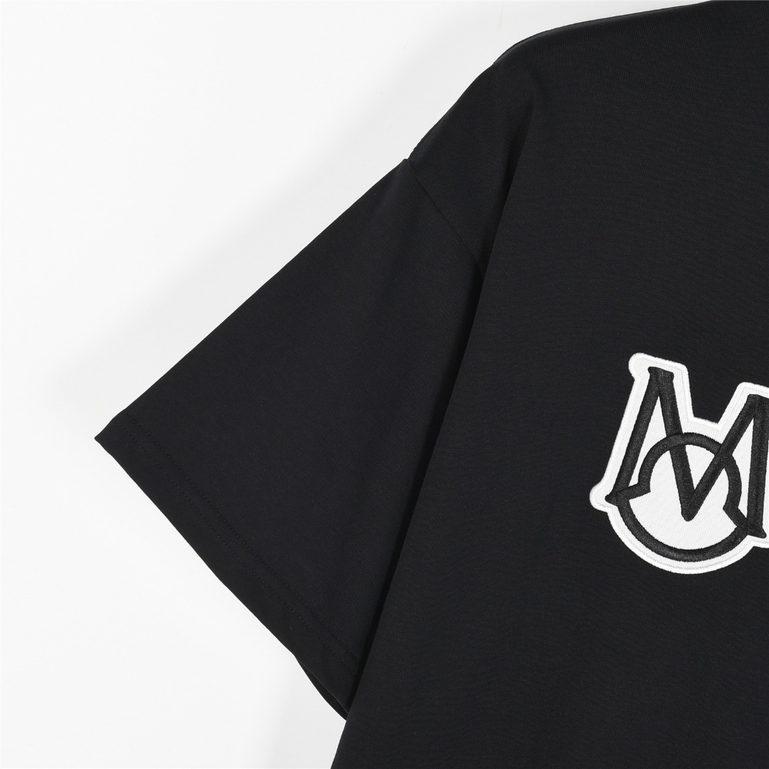 Moncler/蒙口 25ss 字母logo徽标刺绣短袖T恤