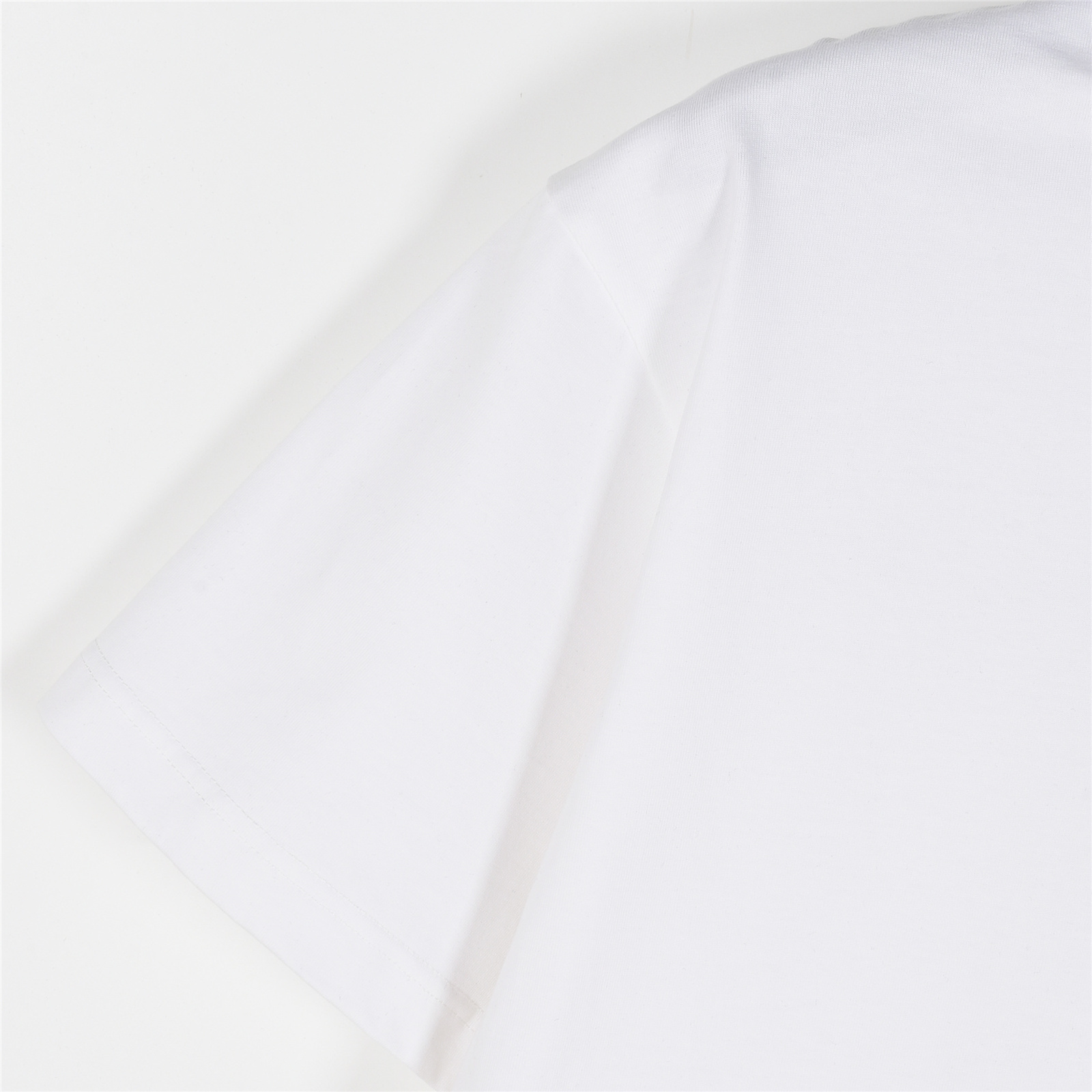 Balenciaga /巴黎世家 25ss 前后立体刺绣logo短袖T恤黑色 白色