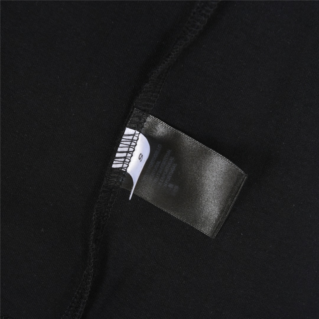 Balenciaga /巴黎世家 25ss 前后立体刺绣logo短袖T恤