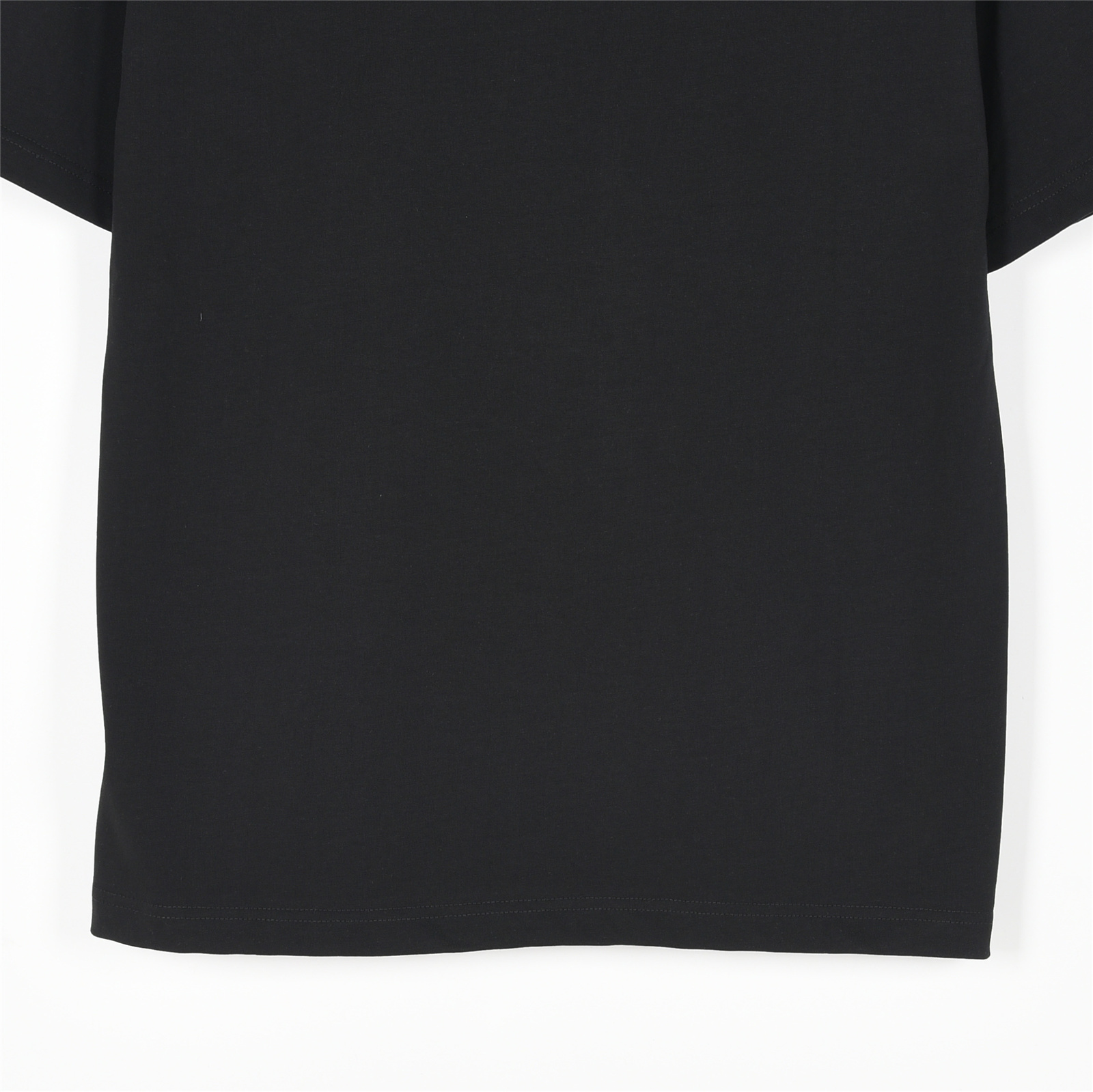 DESCENTE/迪桑特 25ss 胸前字母logo印花短袖T恤