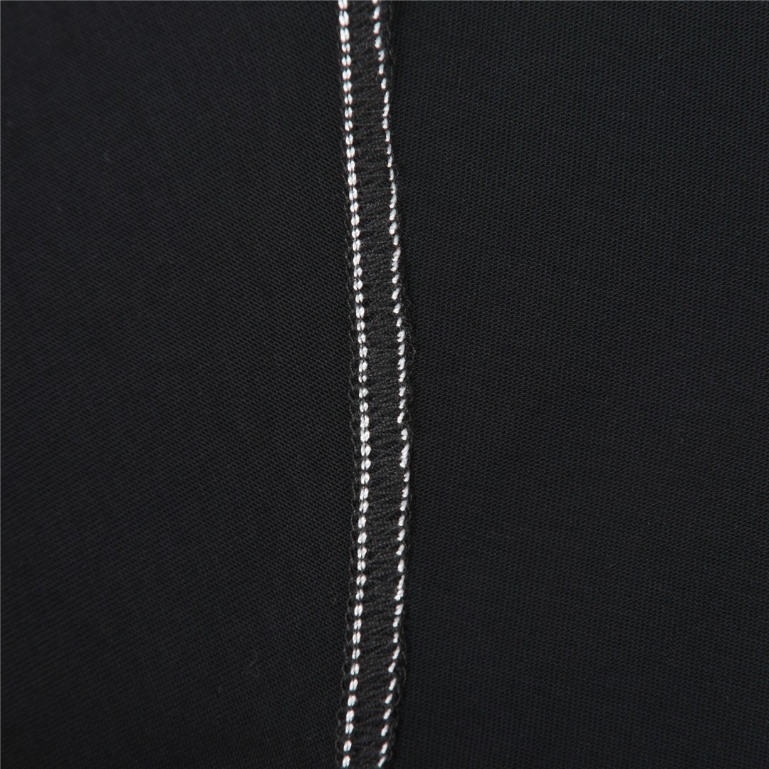 GIVENCHY/纪梵希 25ss 胸口宫格贴布明线刺绣短袖T恤