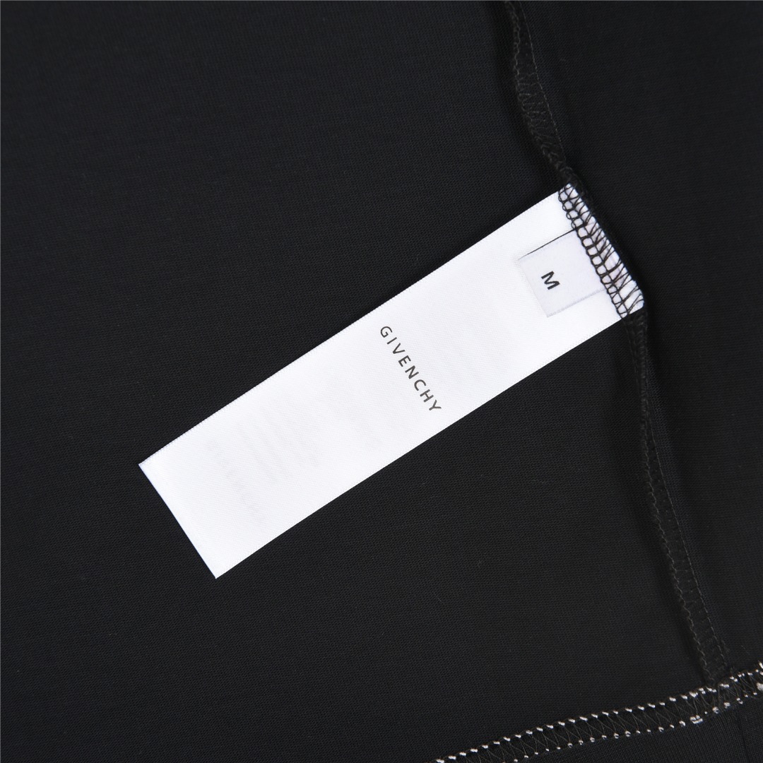 GIVENCHY/纪梵希 25ss 胸口宫格贴布明线刺绣短袖T恤