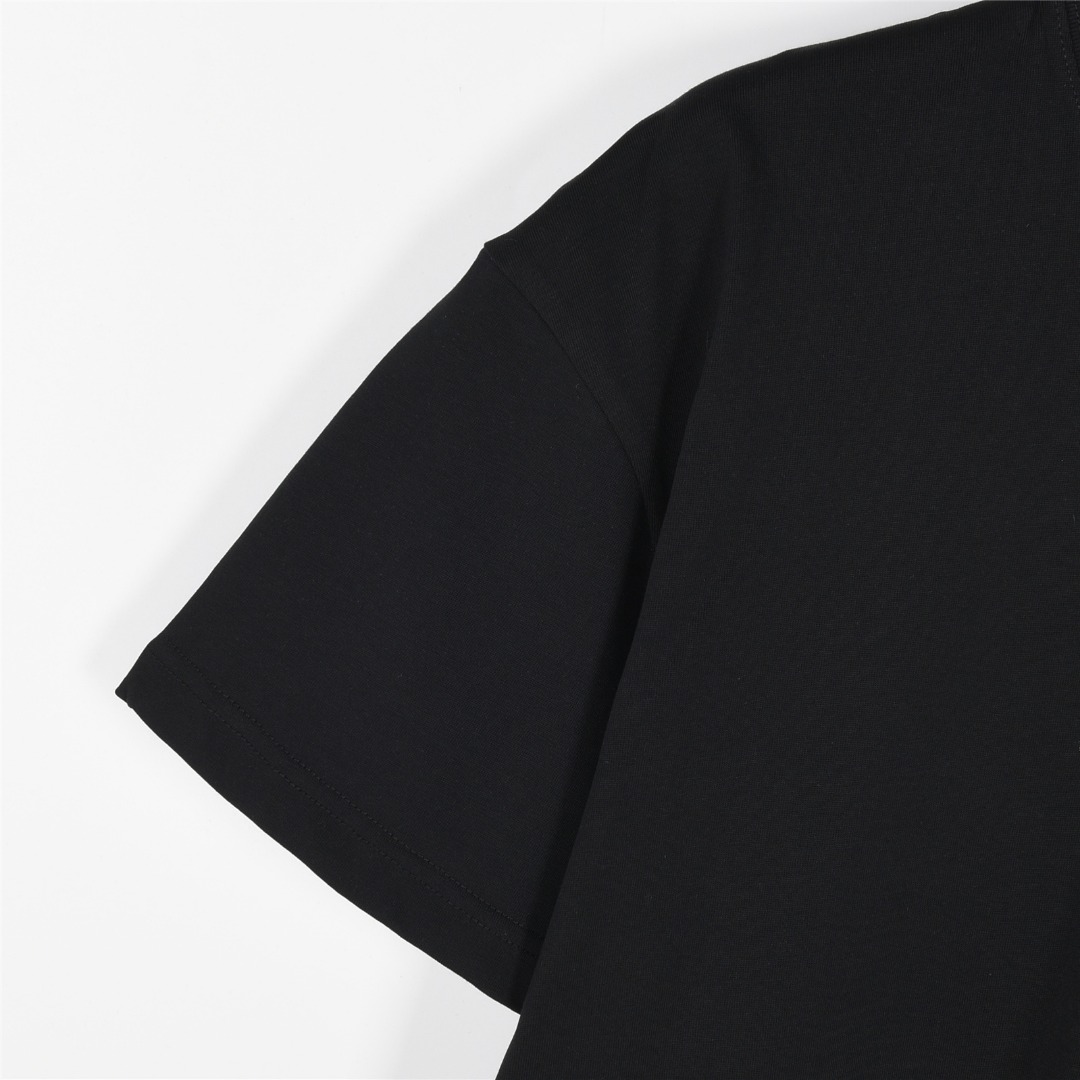 Burberry/巴宝莉 25ss 草写字母植绒Logo短袖T恤 黑色 白色