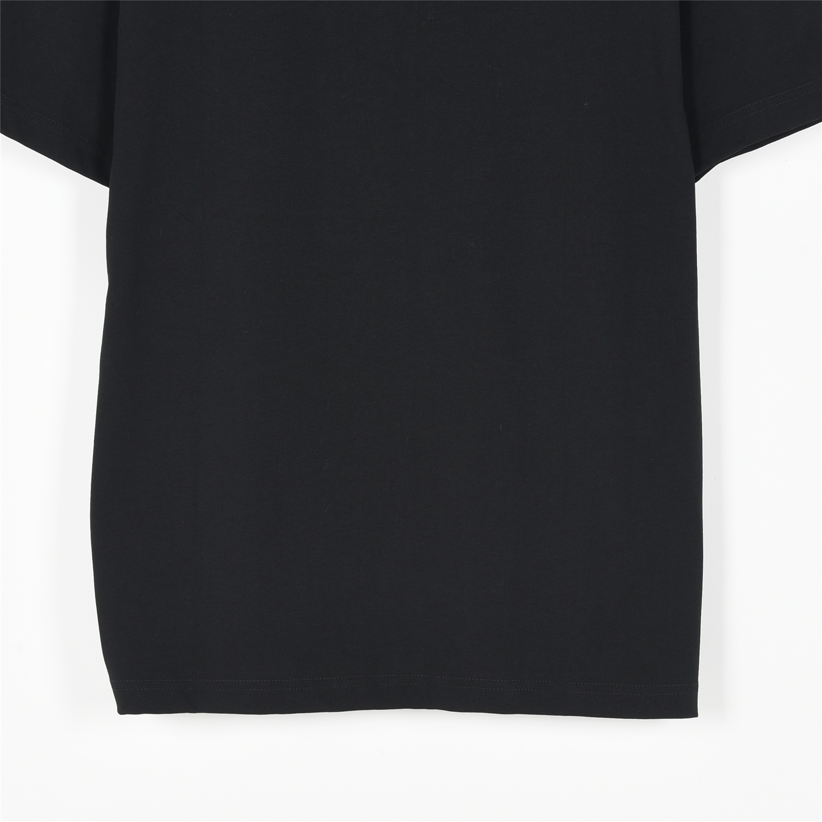 Burberry/巴宝莉 25ss 草写字母植绒Logo短袖T恤 黑色 白色