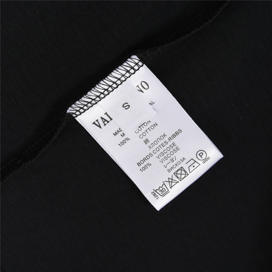 Valentino/华伦天奴 25ss 胸口logo压胶短袖T恤