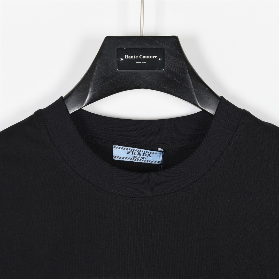PRADA/普拉达 25ss 三角标刺绣及喷墨短袖T恤 黑色 白色