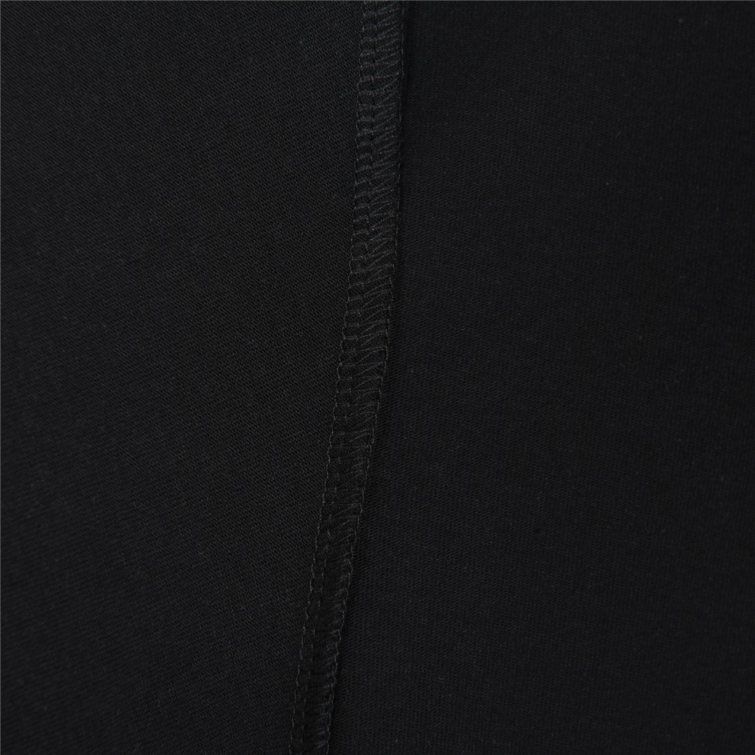 Prada/普拉达 25ss 胸前镶嵌金属三角标及logo压花短袖T恤 黑色 白色