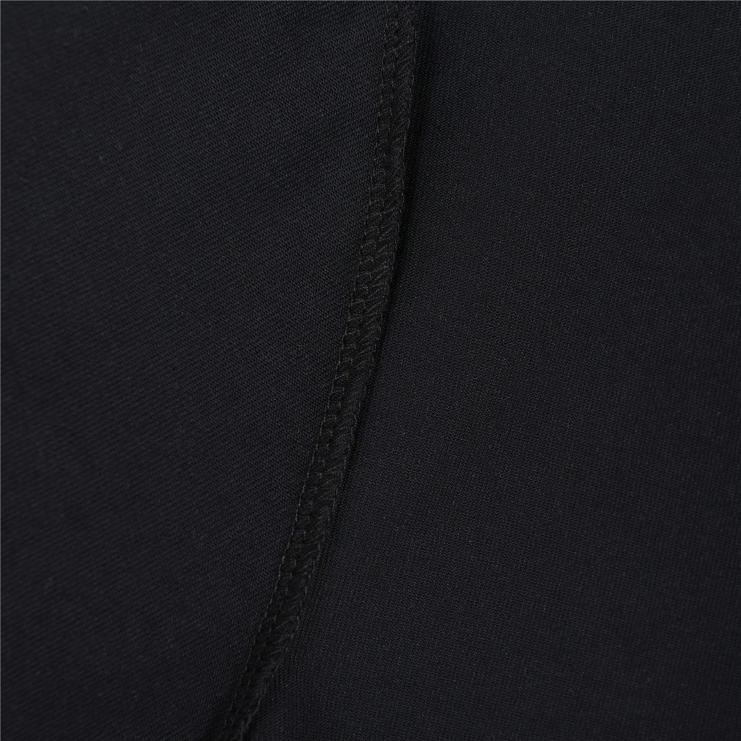 GIVENCHY/纪梵希 25ss 4G宫格口袋刺绣短袖T恤 黑色 白色