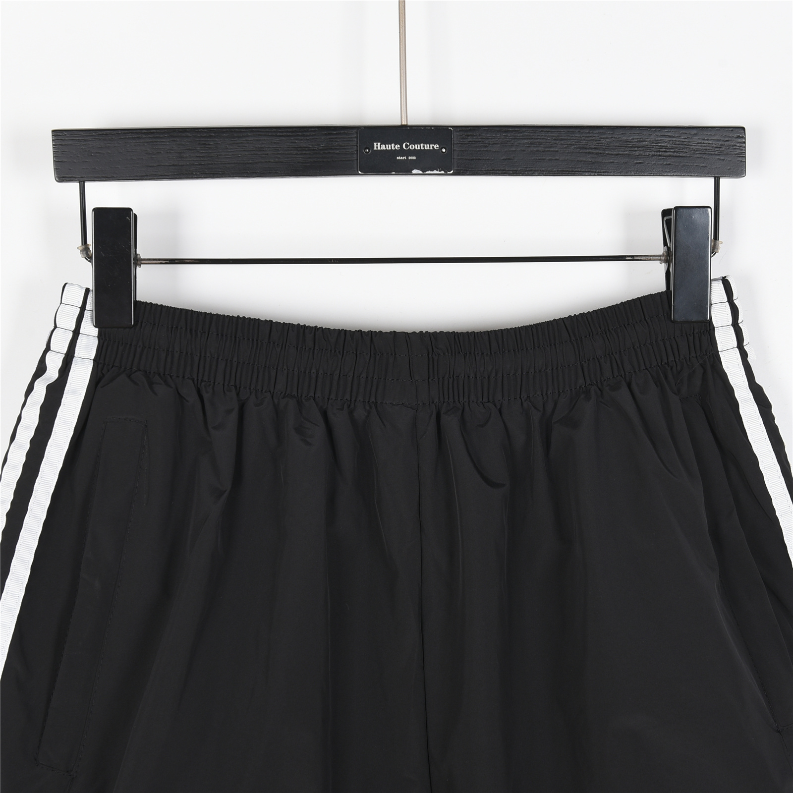 Balenciaga & Adidas 联名刺绣三叶草短裤