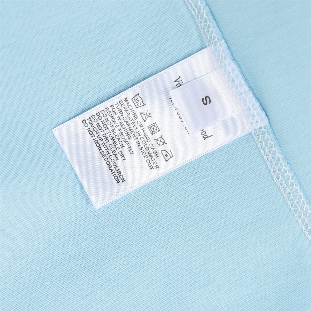 Vivienne Westwood/西太后 25ss logo图案印花明线短袖T恤-High Quatity Cheap Brand wholesale wholesaler seller Clothes Bags handbags Sneakers Top Fashion Clothing Shoes from China Factory Chinese suppliers best Quality Beautiful Price Vivienne Westwood/西太后 25ss logo图案印花明线短袖T恤