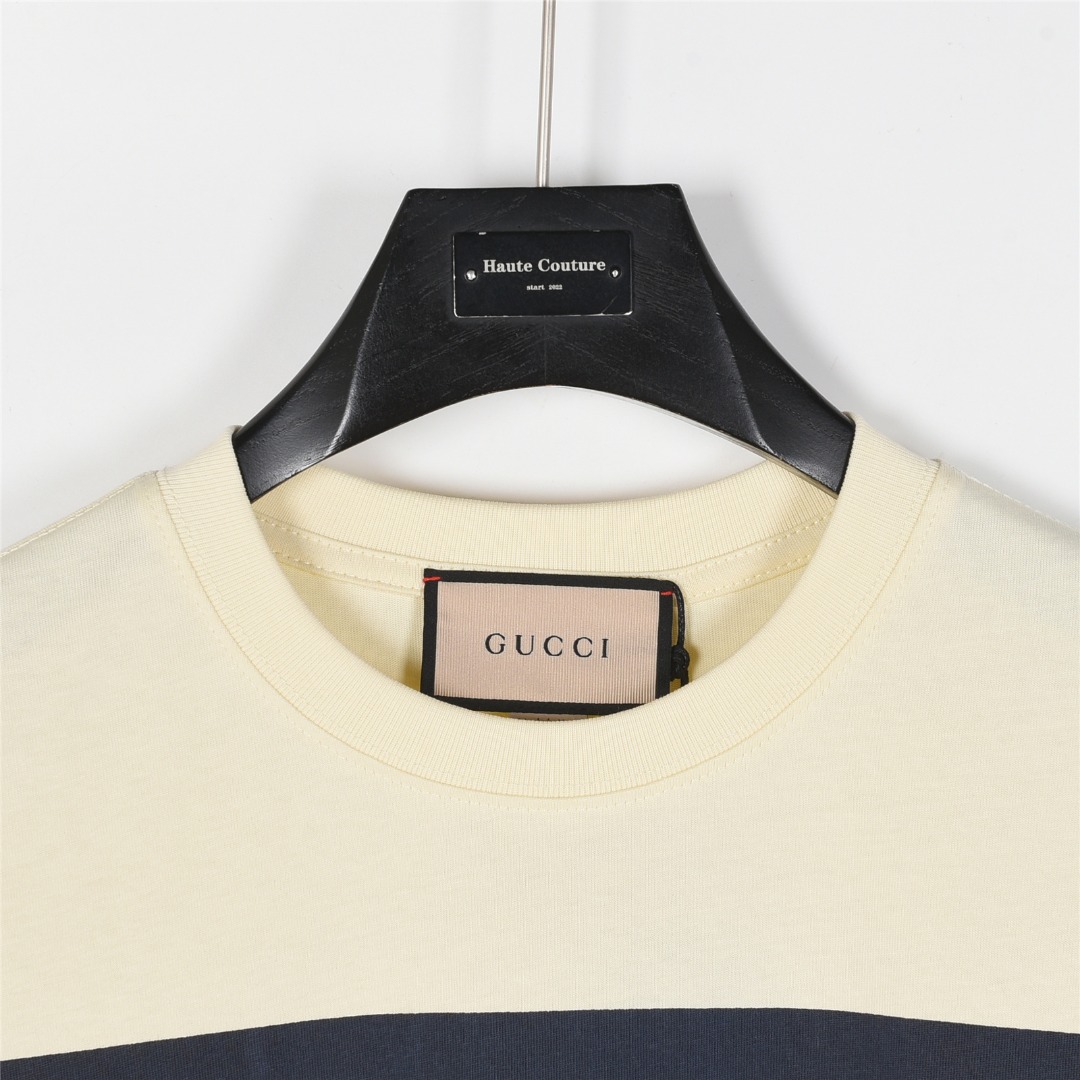 Gucci/古驰 双G互扣条纹印花短袖T恤杏色