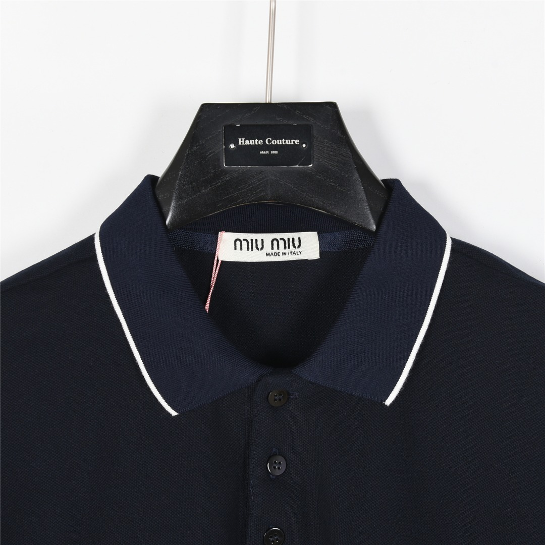 MiuMiu/缪缪 25ss 胸口logo撞色压胶短袖Polo衫