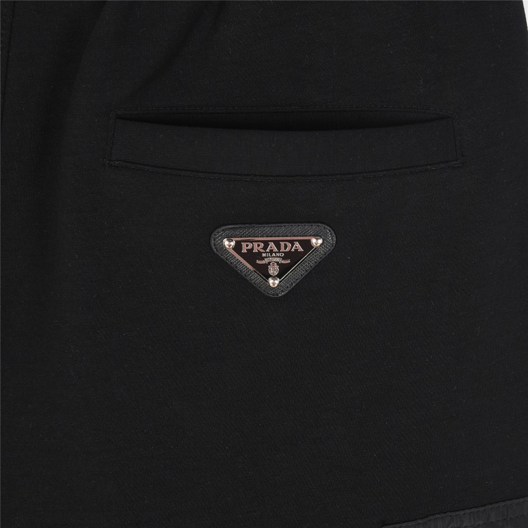 Prada/普拉达 25ss 金属三角标侧口袋工装短裤