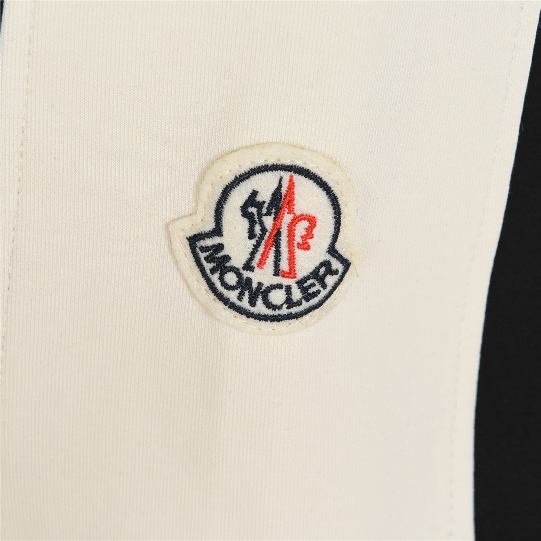 Moncler/蒙口 25ss 撞色拼接小标logo刺绣短裤