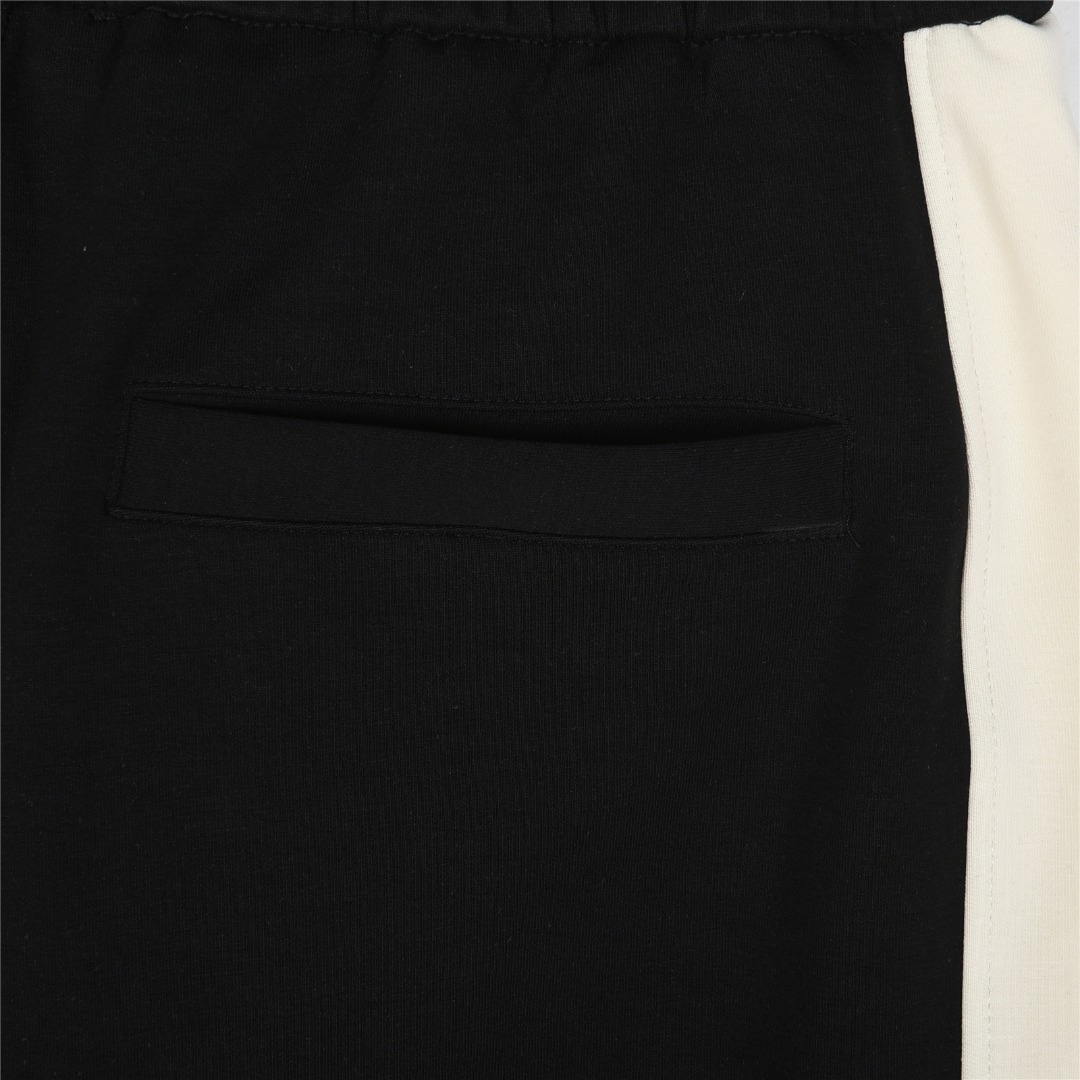 Moncler/蒙口 25ss 撞色拼接小标logo刺绣短裤