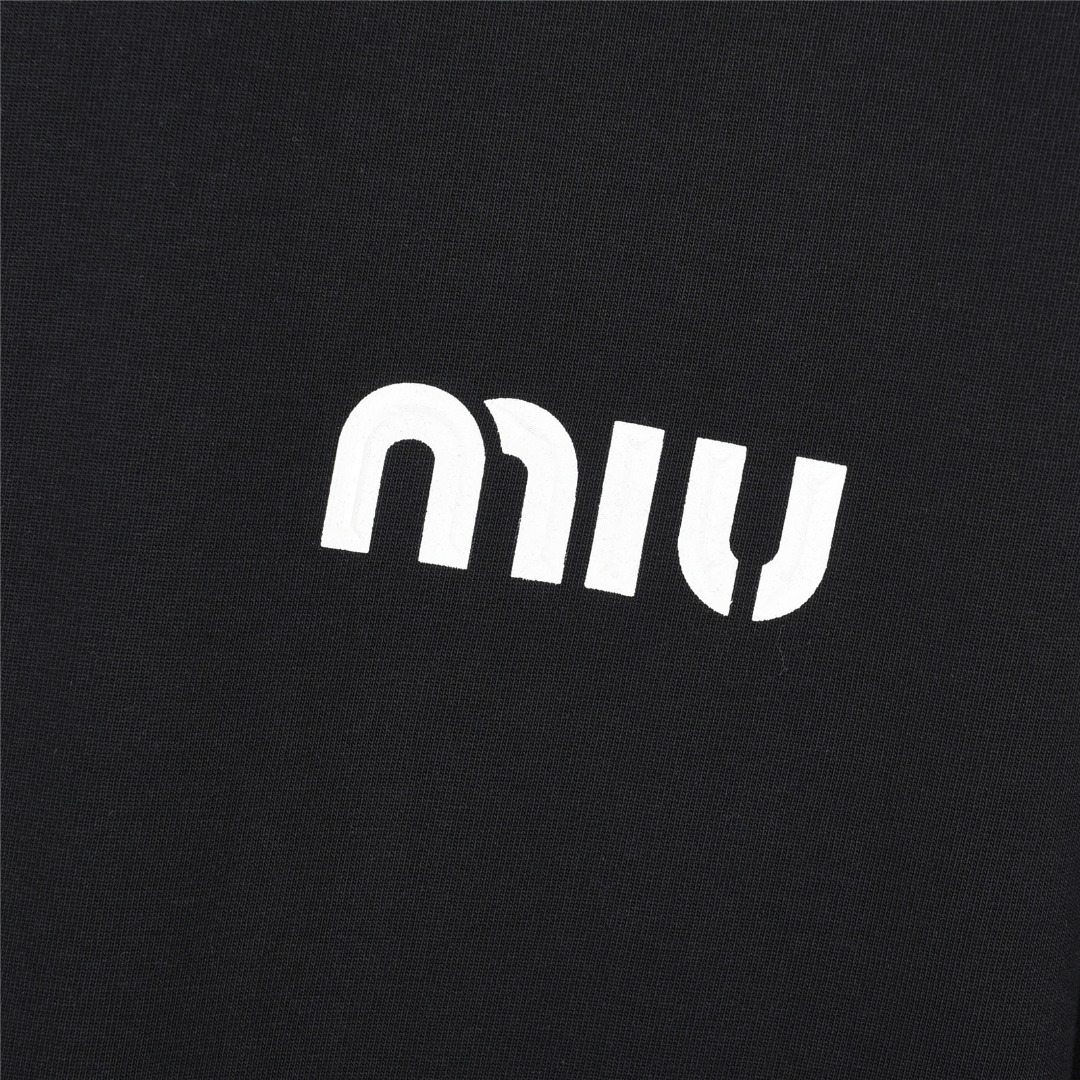 MiuMiu/缪缪 25ss 字母Logo发泡印花短袖T恤