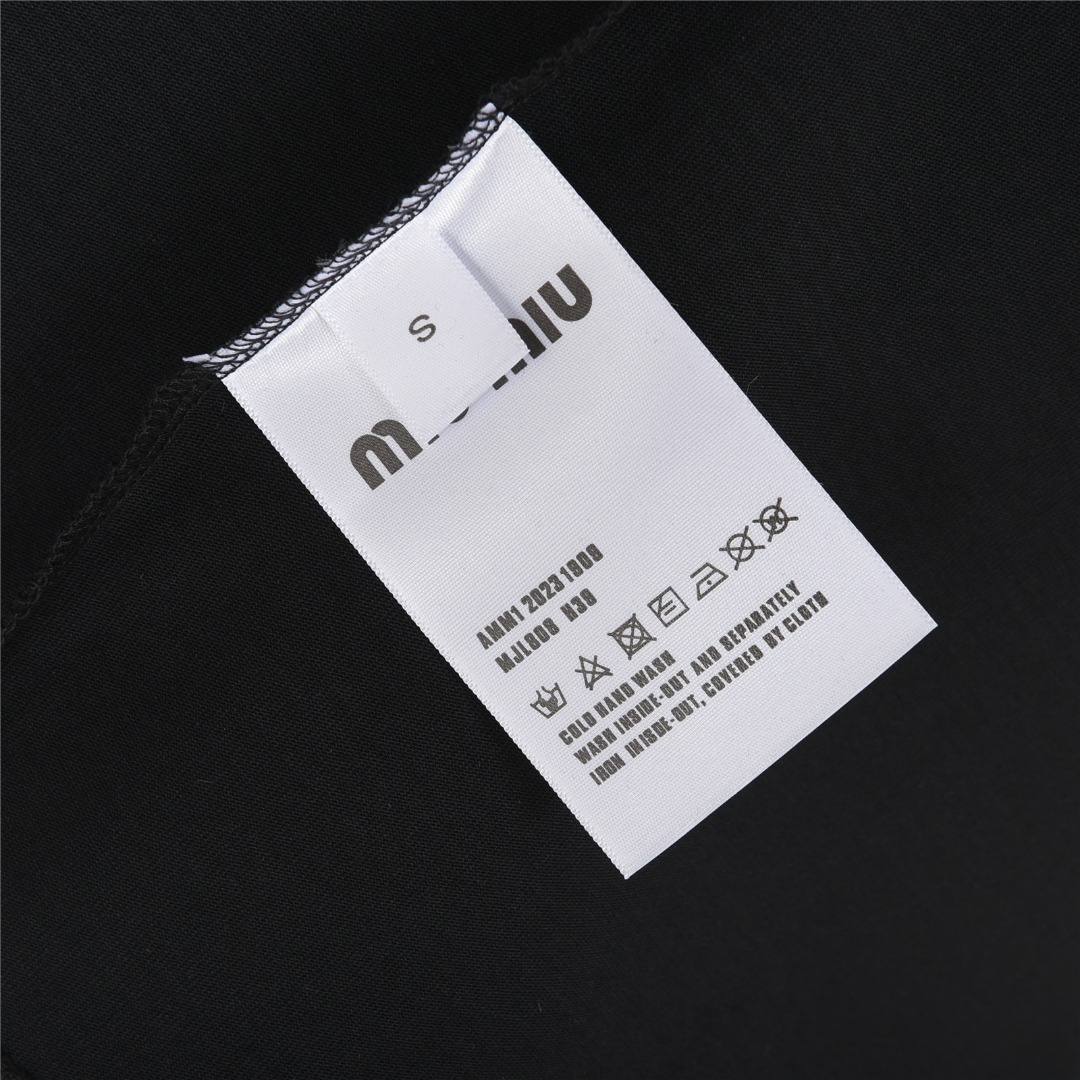 MiuMiu/缪缪 25ss 字母Logo发泡印花短袖T恤