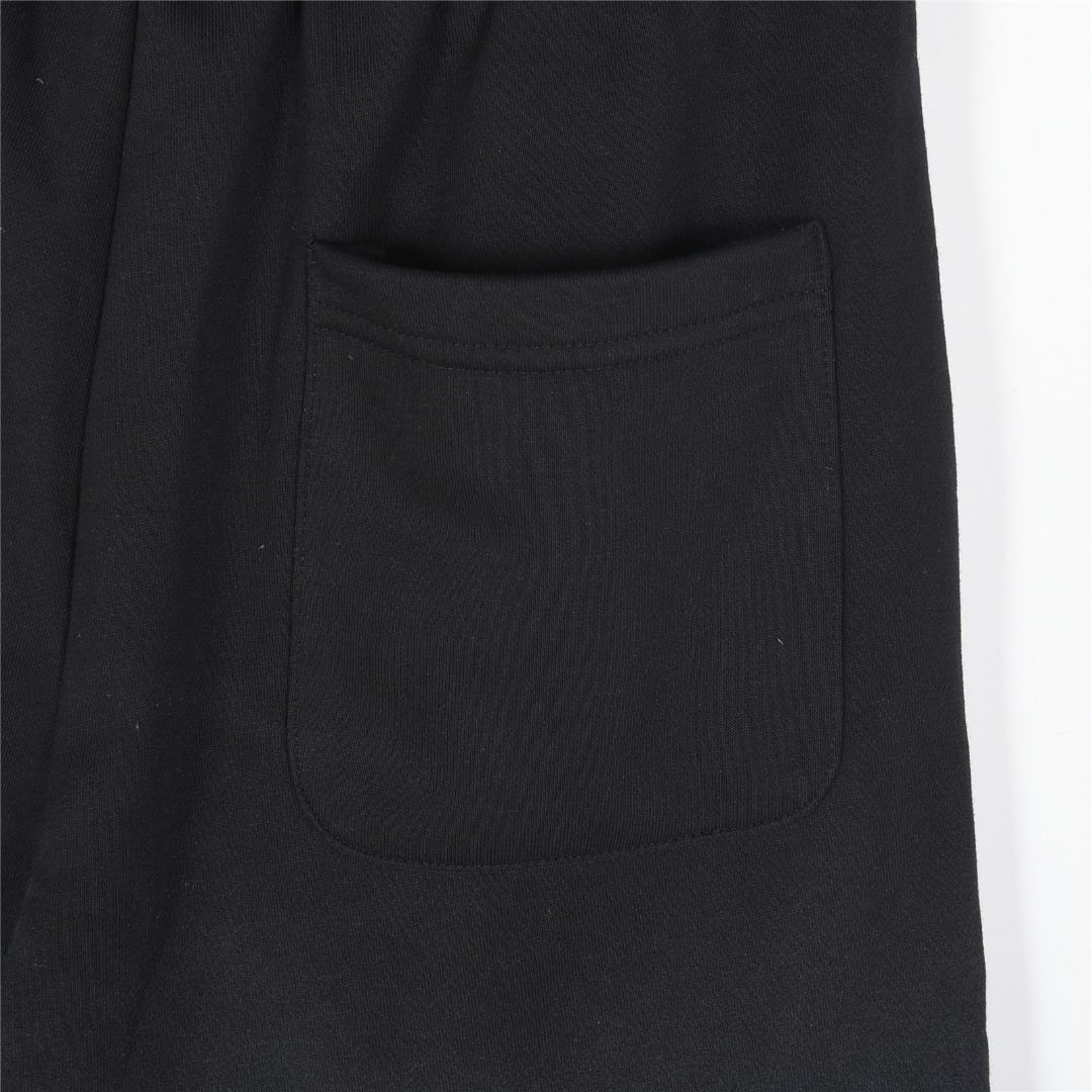 Givenchy/纪梵希 25ss 喷墨渐变做旧胶熔宫格字母logo短裤